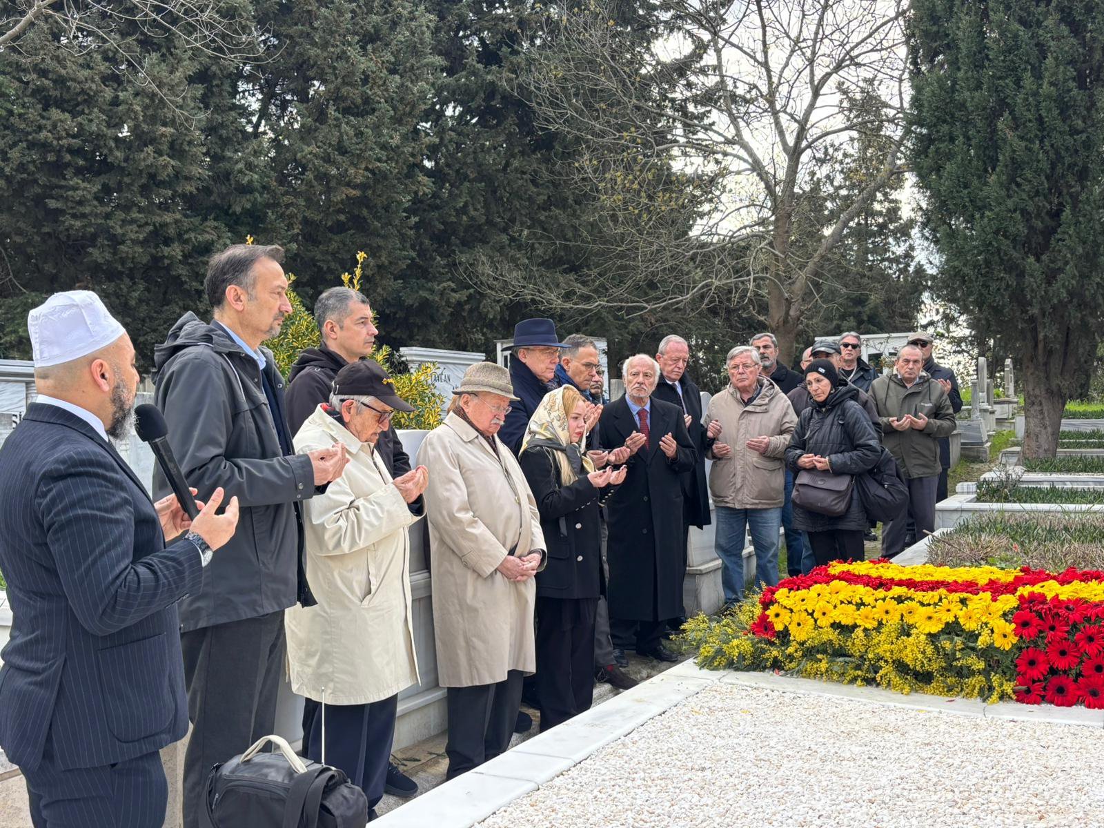 Çetin Emeç anma töreni dualar