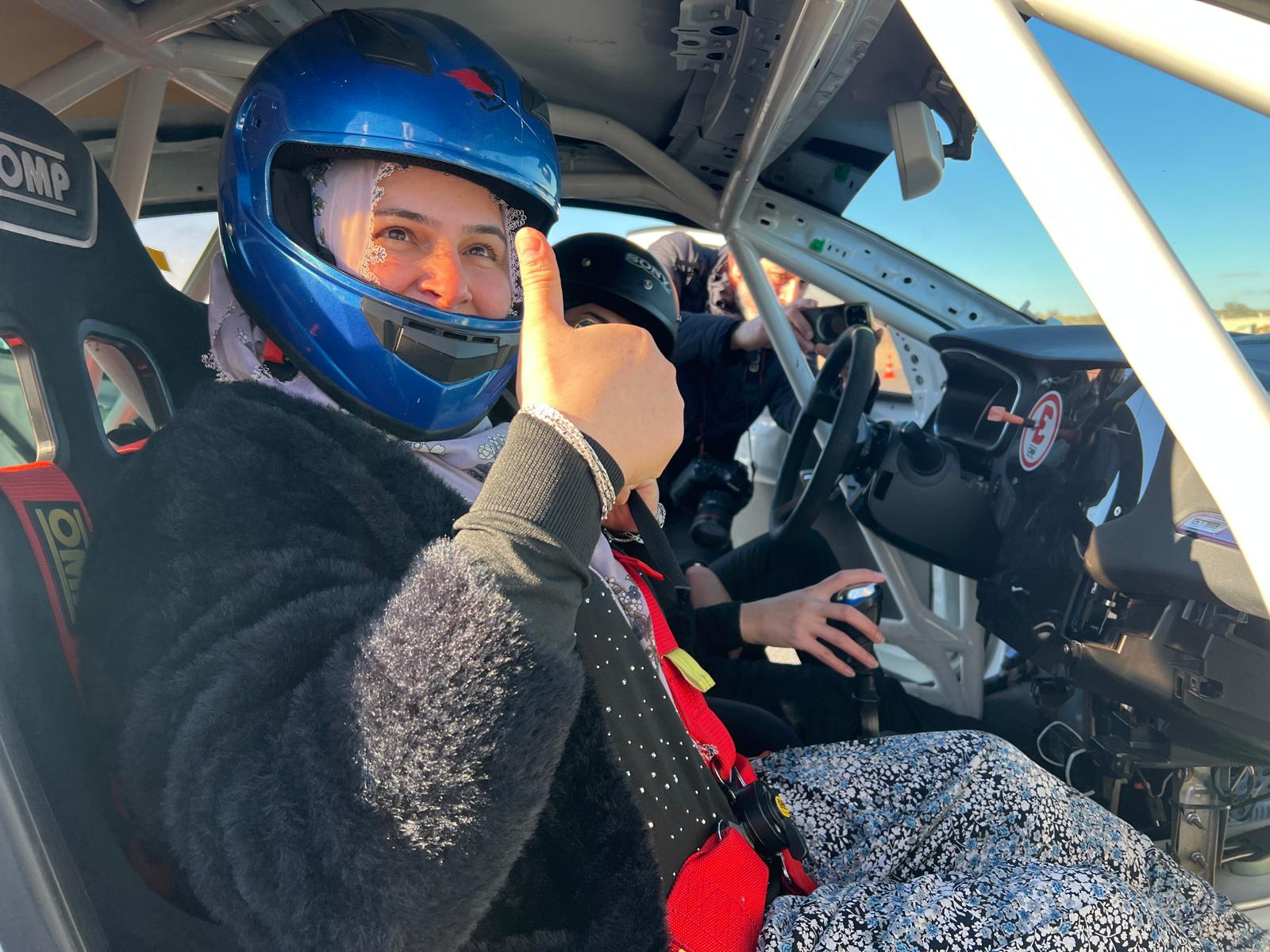 Kadınlar Ralli Aracı Co-Pilot