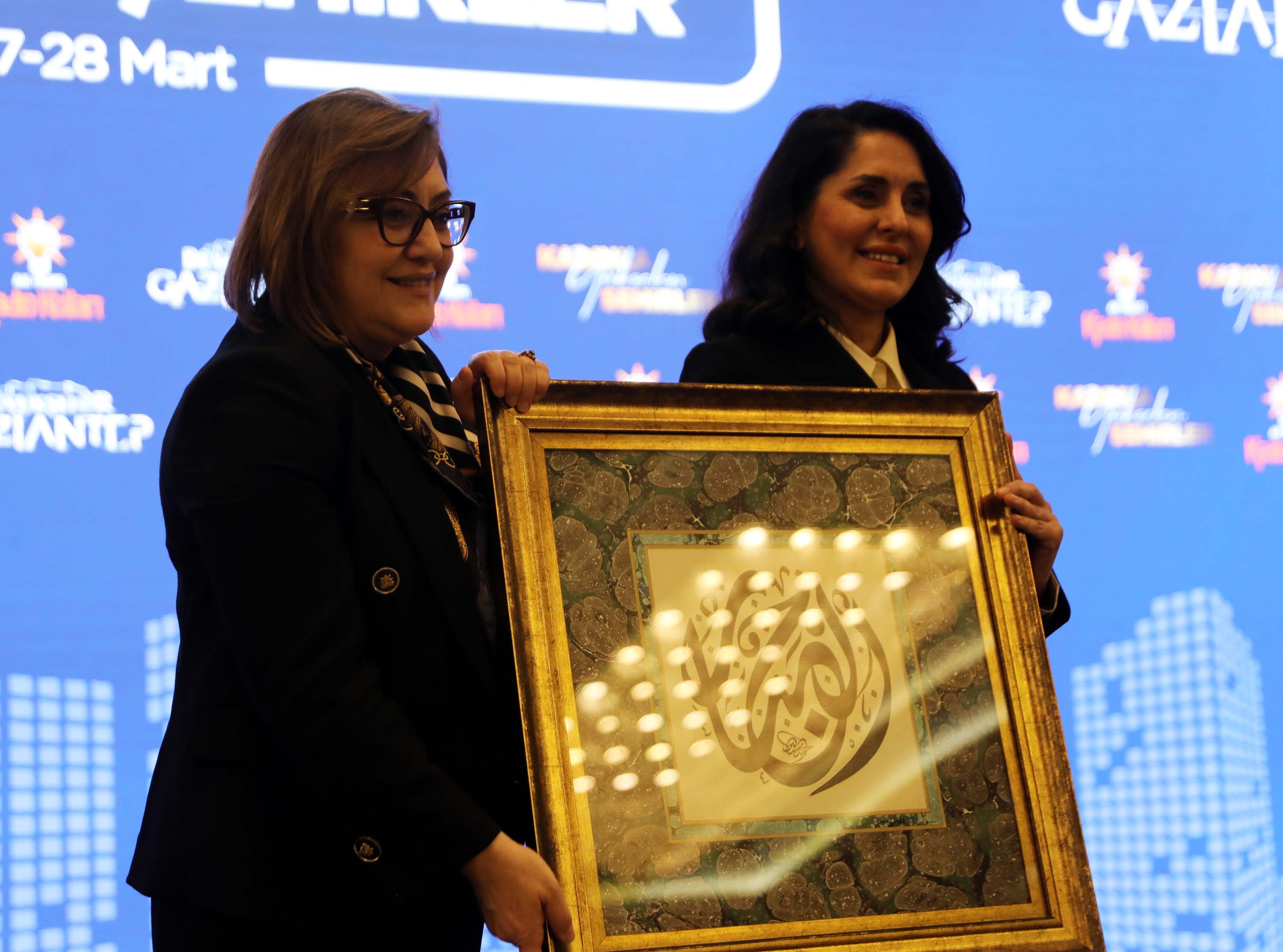 AK Parti panel hatıra fotoğrafı