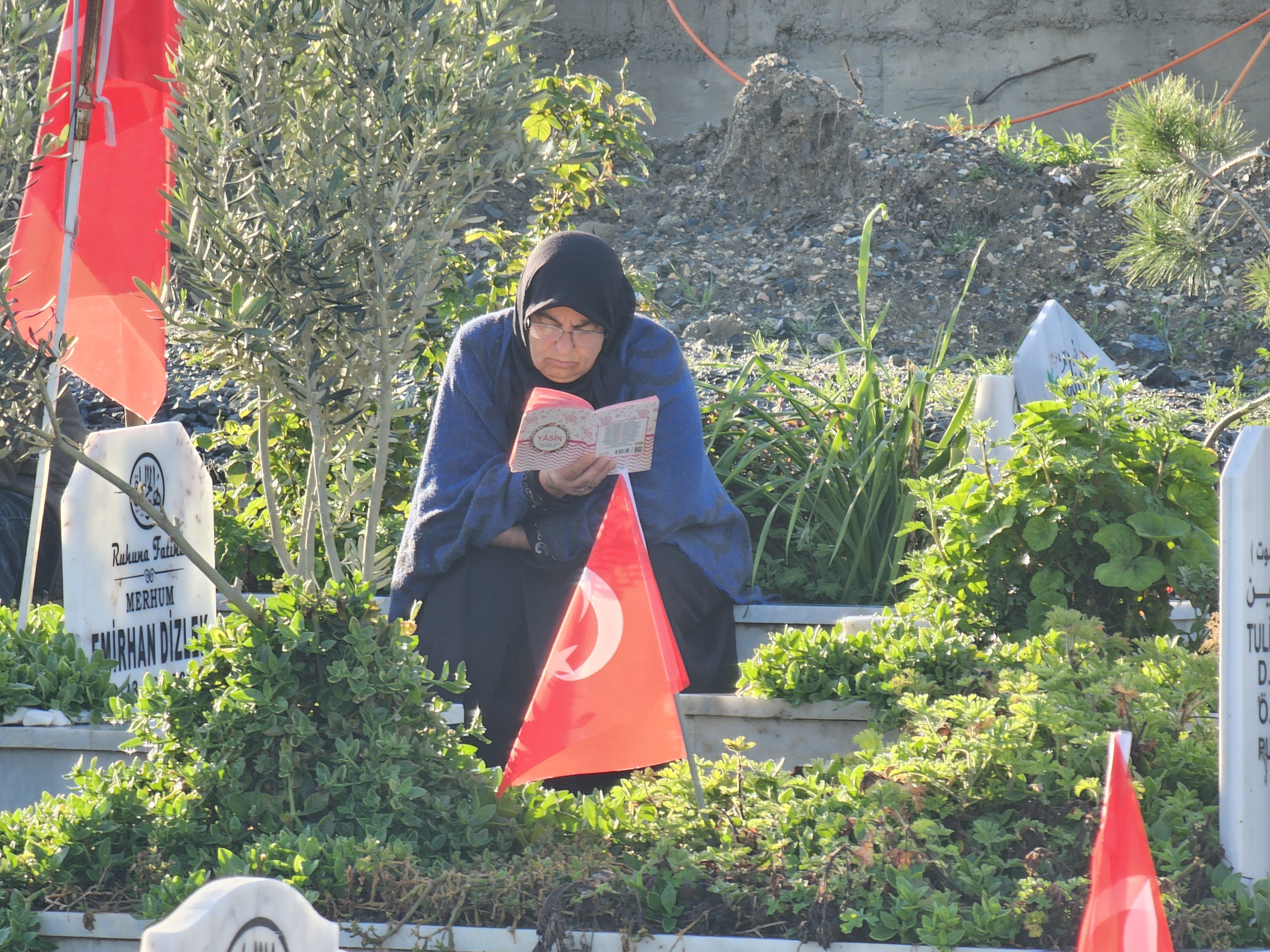 İbrahim Önalan Deprem Şehitliği