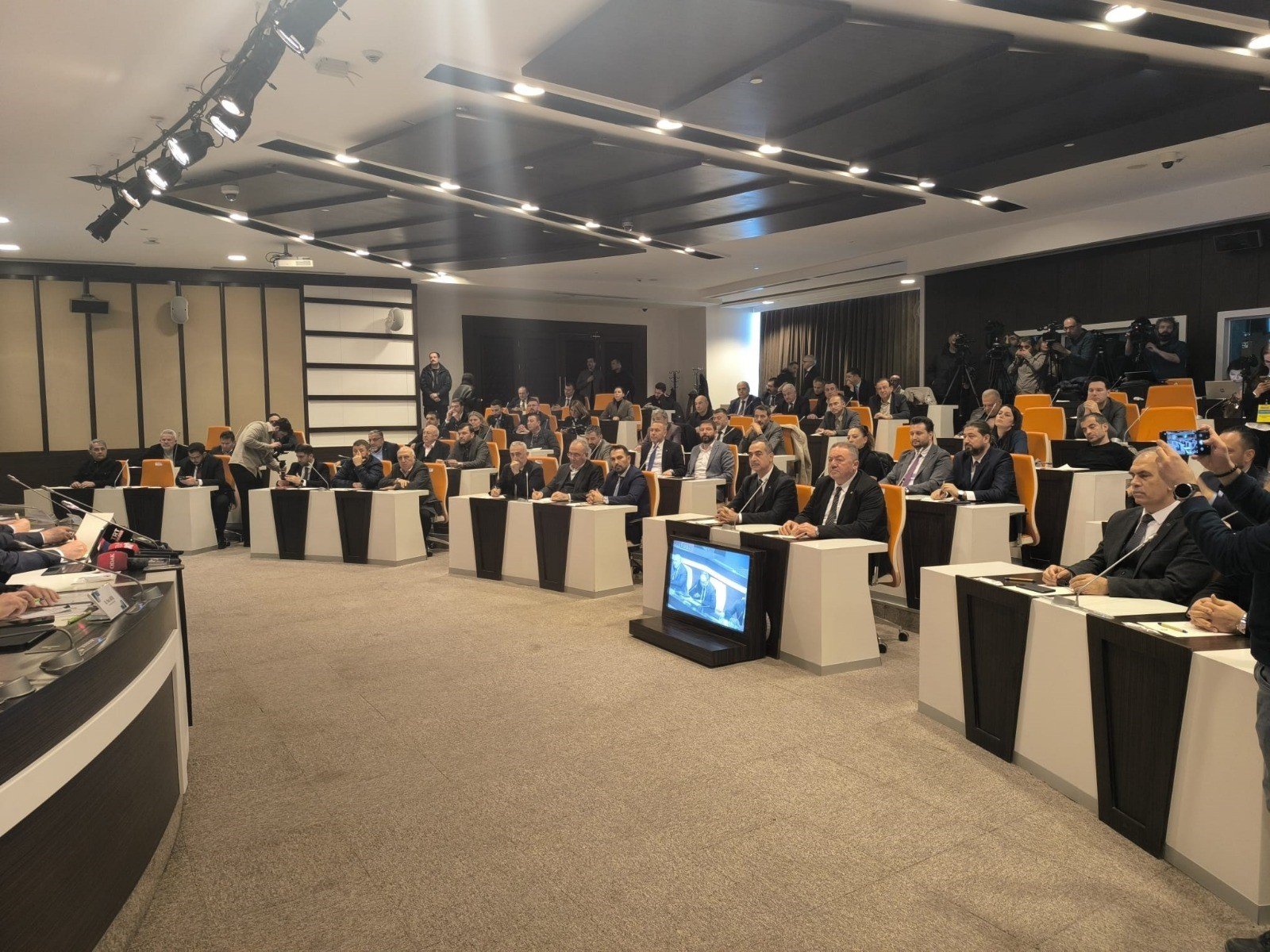 Bakan Işıkhan konuşma yapıyor