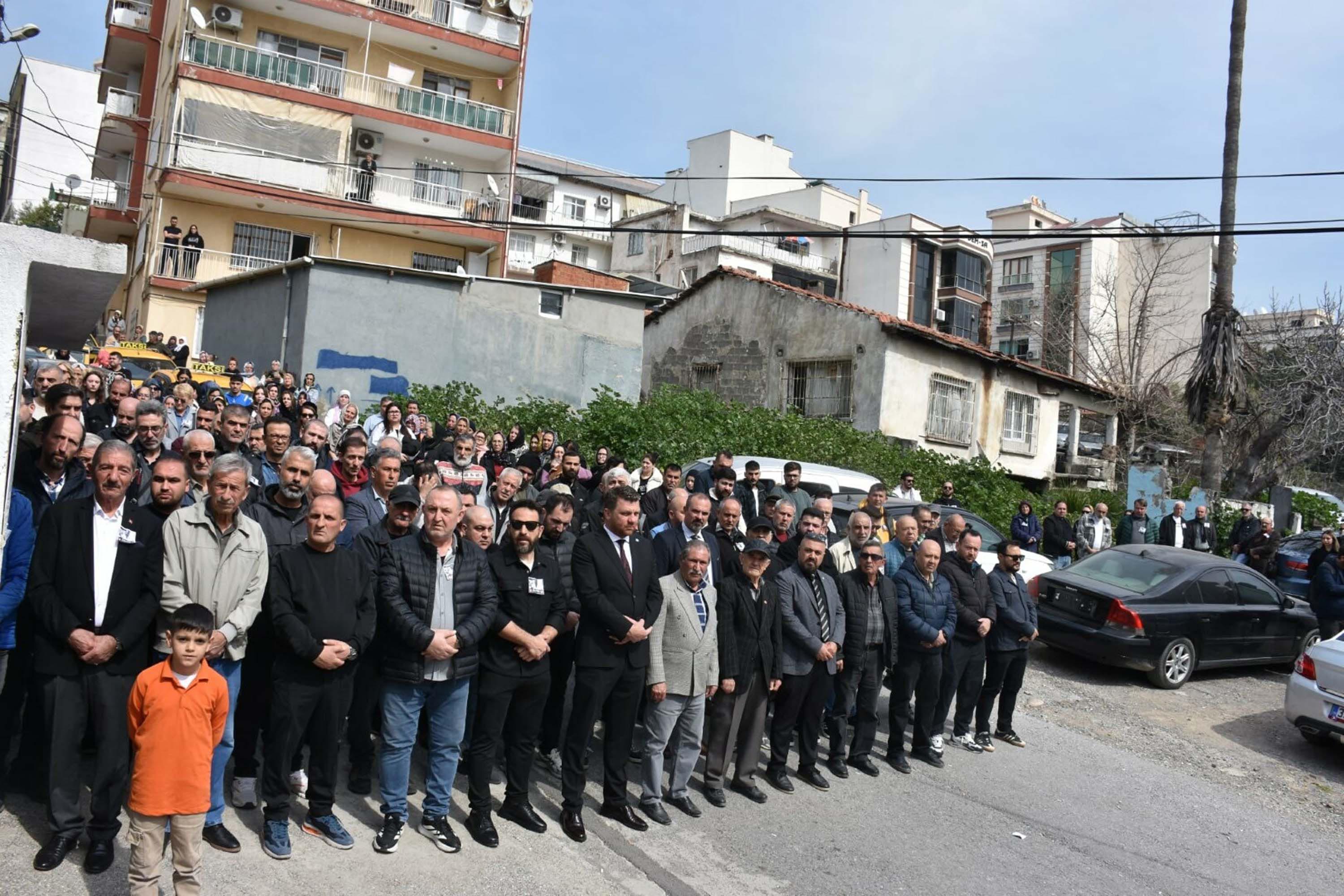 Taksi konvoyu şehir içinde