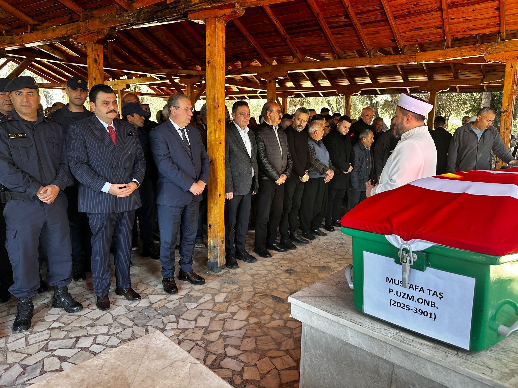 Uzman Onbaşı Mustafa Taş cenaze töreni askeri tören