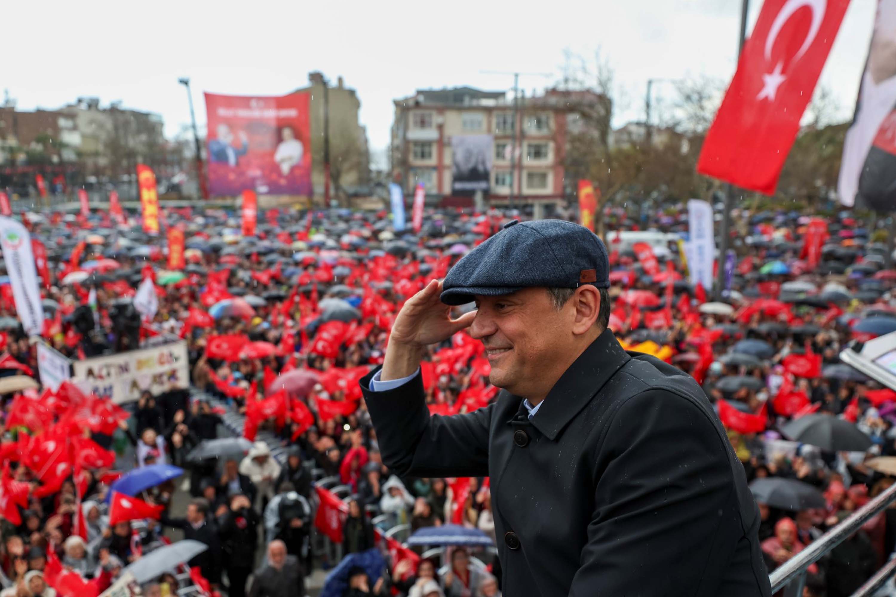 Özgür Özel Konuşma Yapıyor