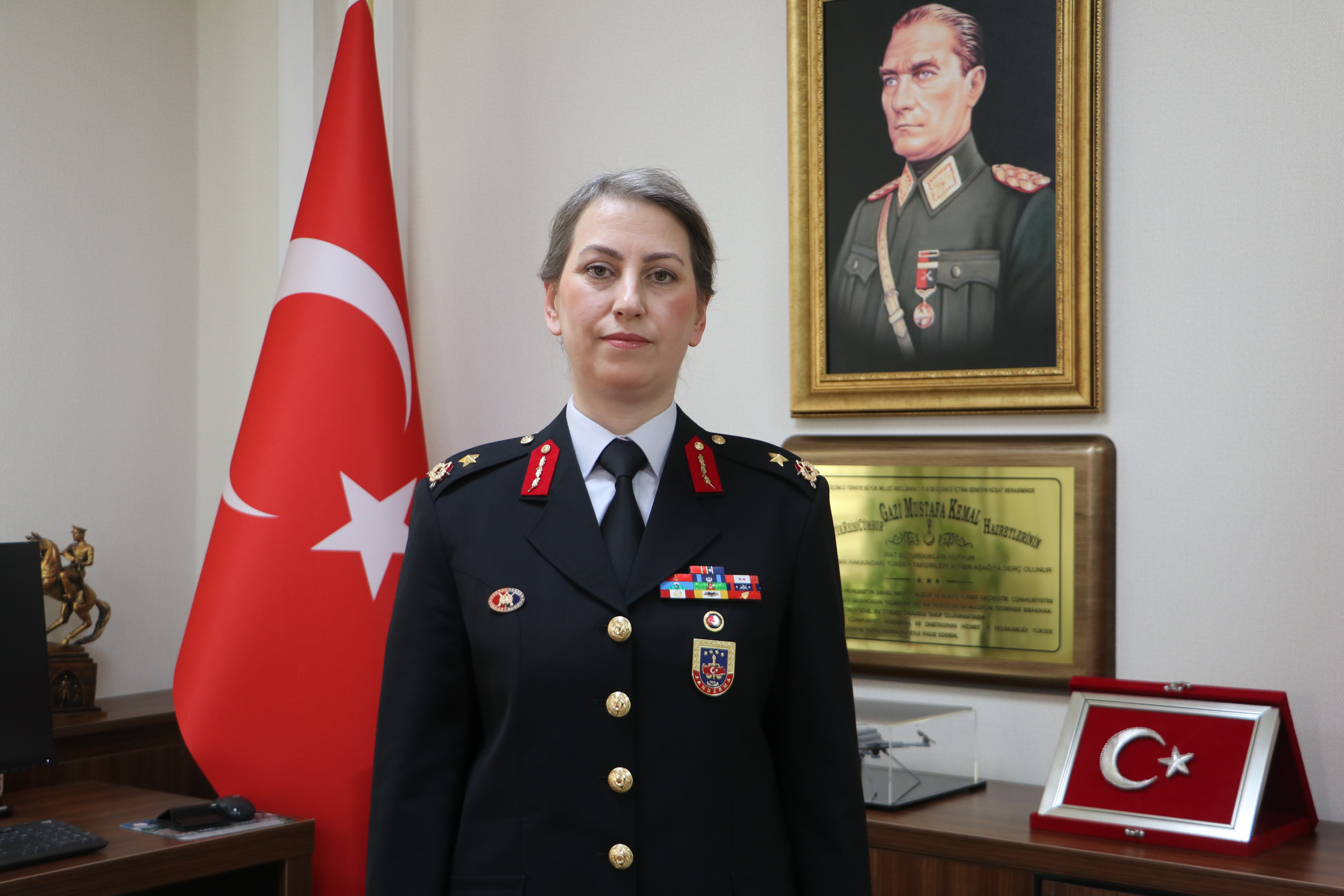 Jandarma Kadın General