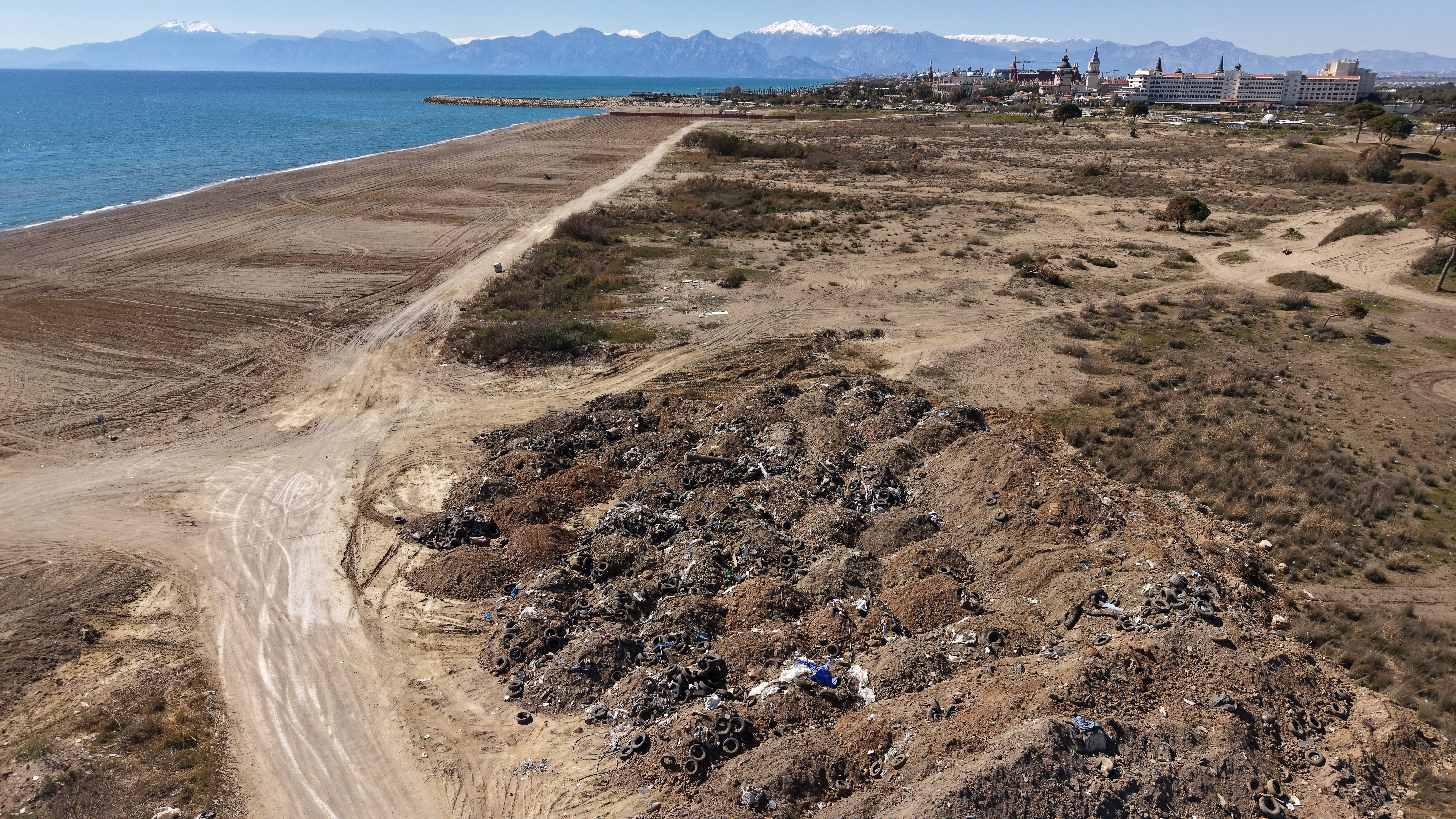 Kumköy sahilinde çevre temizliği