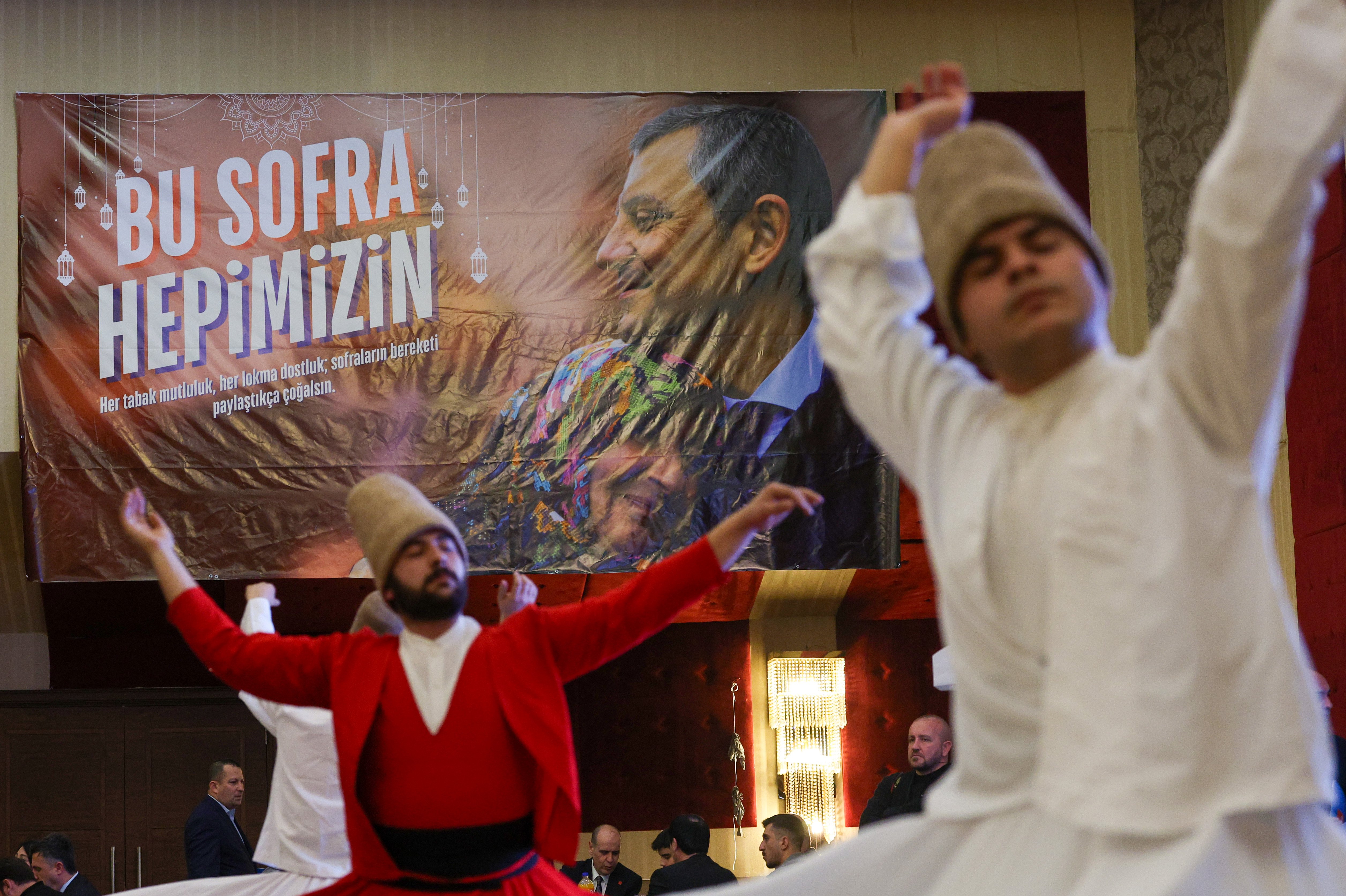 Özgür Özel Çiftçilerle Buluştu