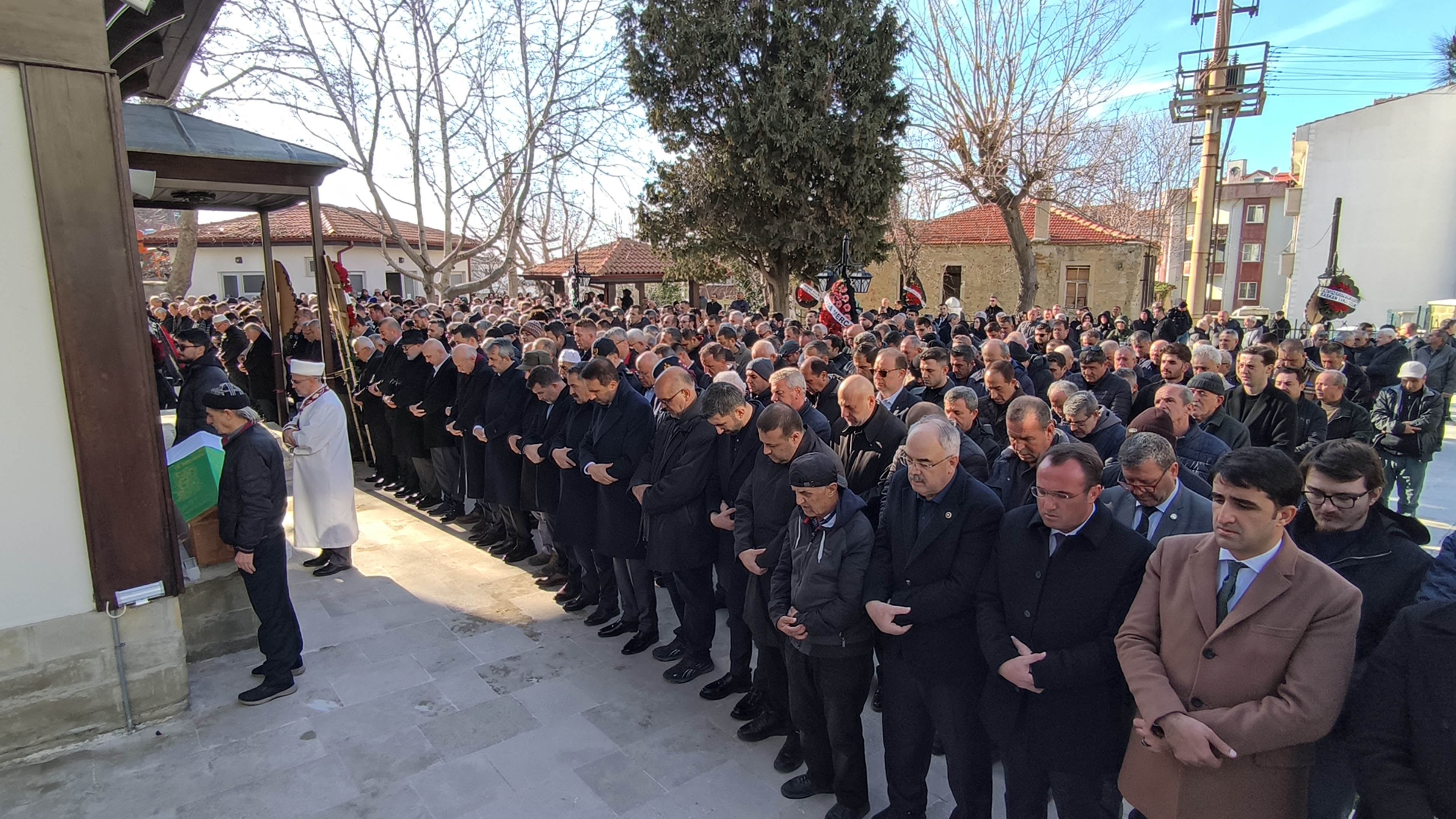 Mustafa Aksal cenaze namazı