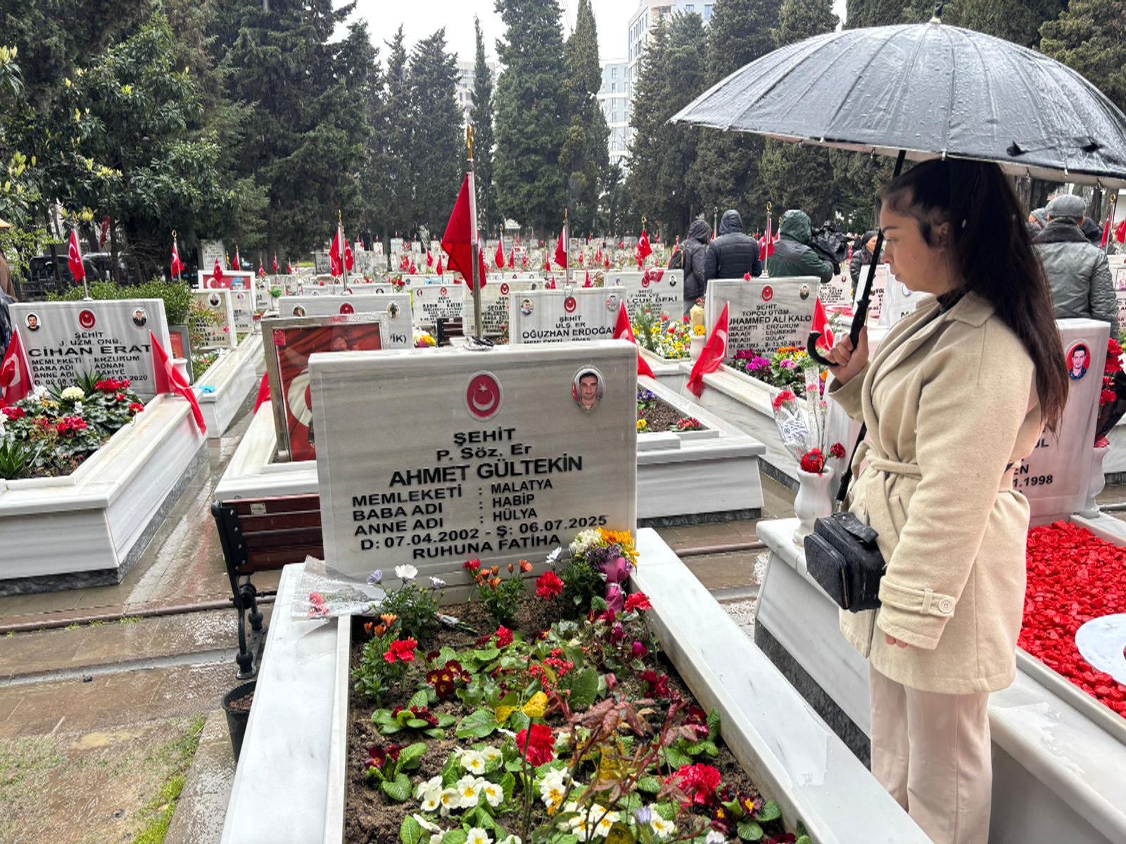 Edirnekapı Şehitliği bayram ziyareti şehit aileleri