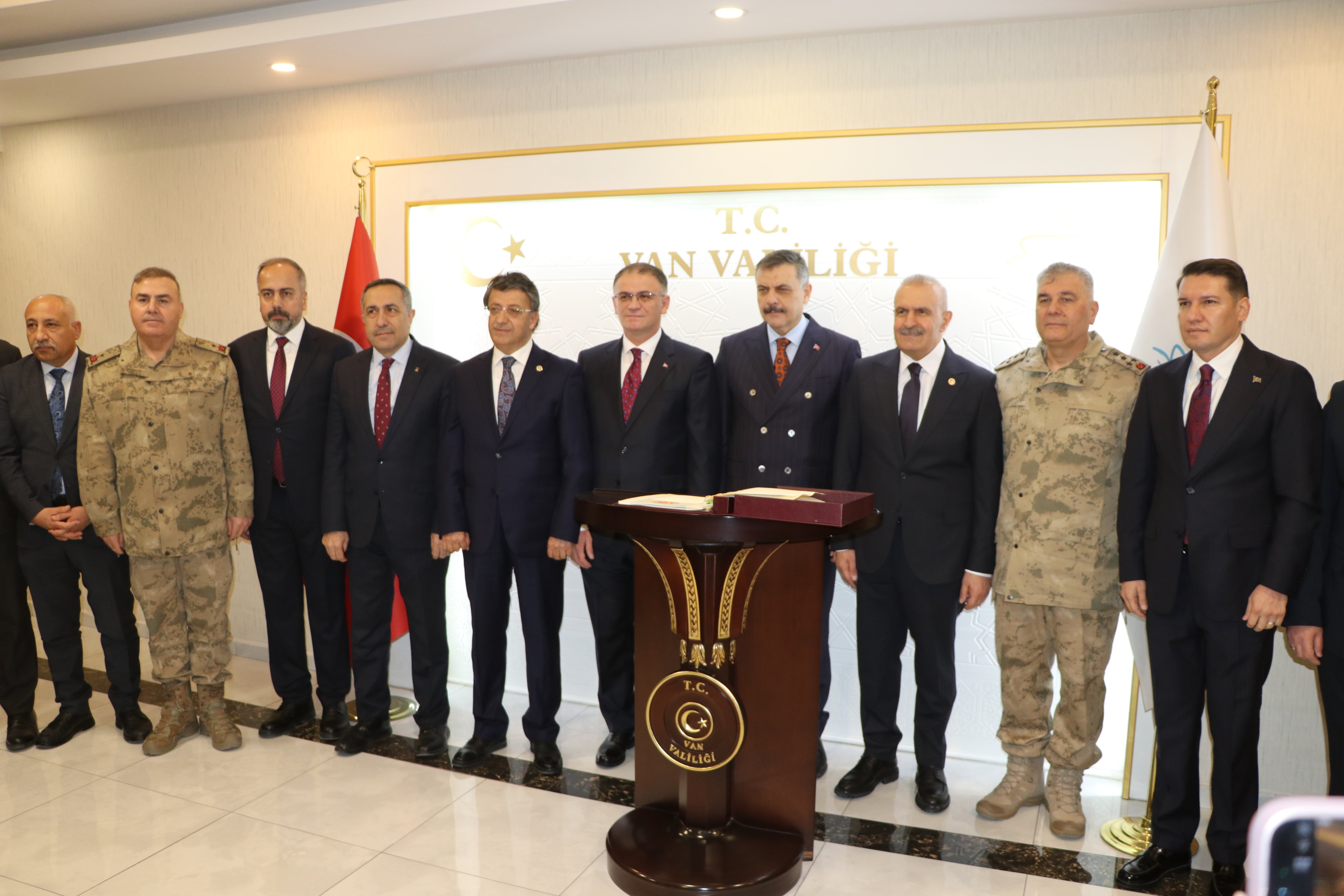 Bakan Çiftçi Van ziyareti