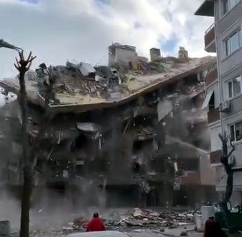 Avcılar bina yıkımı