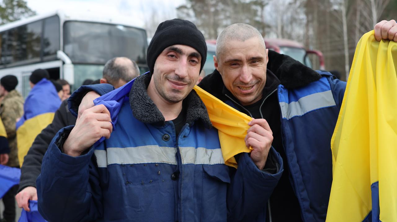 Ukrayna askerleri esir değişimi