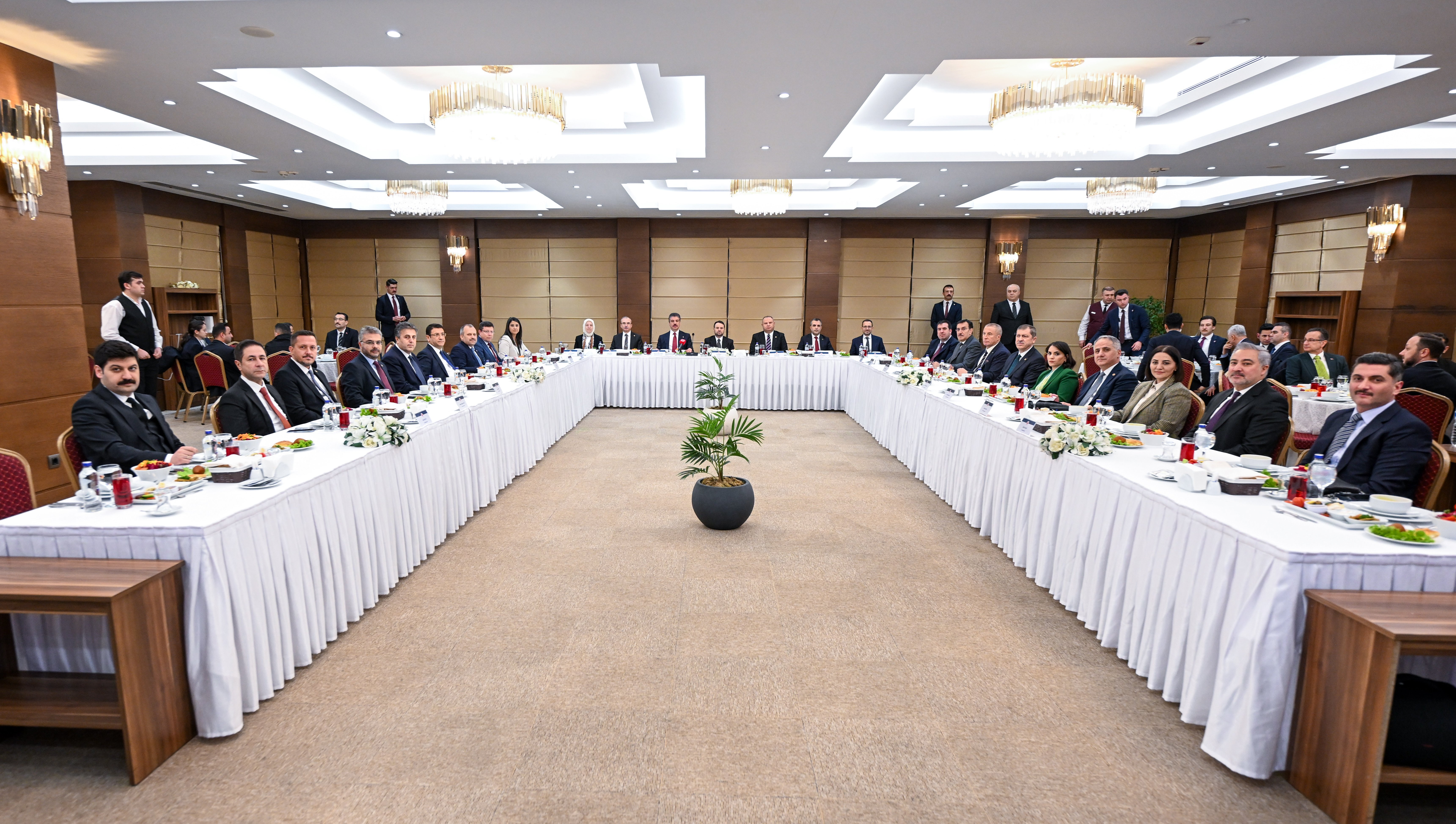 Adalet Bakanı Akın Gürlek TBMM Adalet Komisyonu iftarında konuşuyor