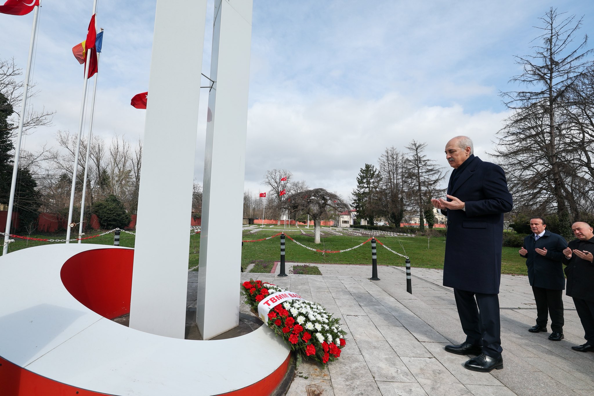 Bükreş Türk Şehitliği Numan Kurtulmuş ziyareti