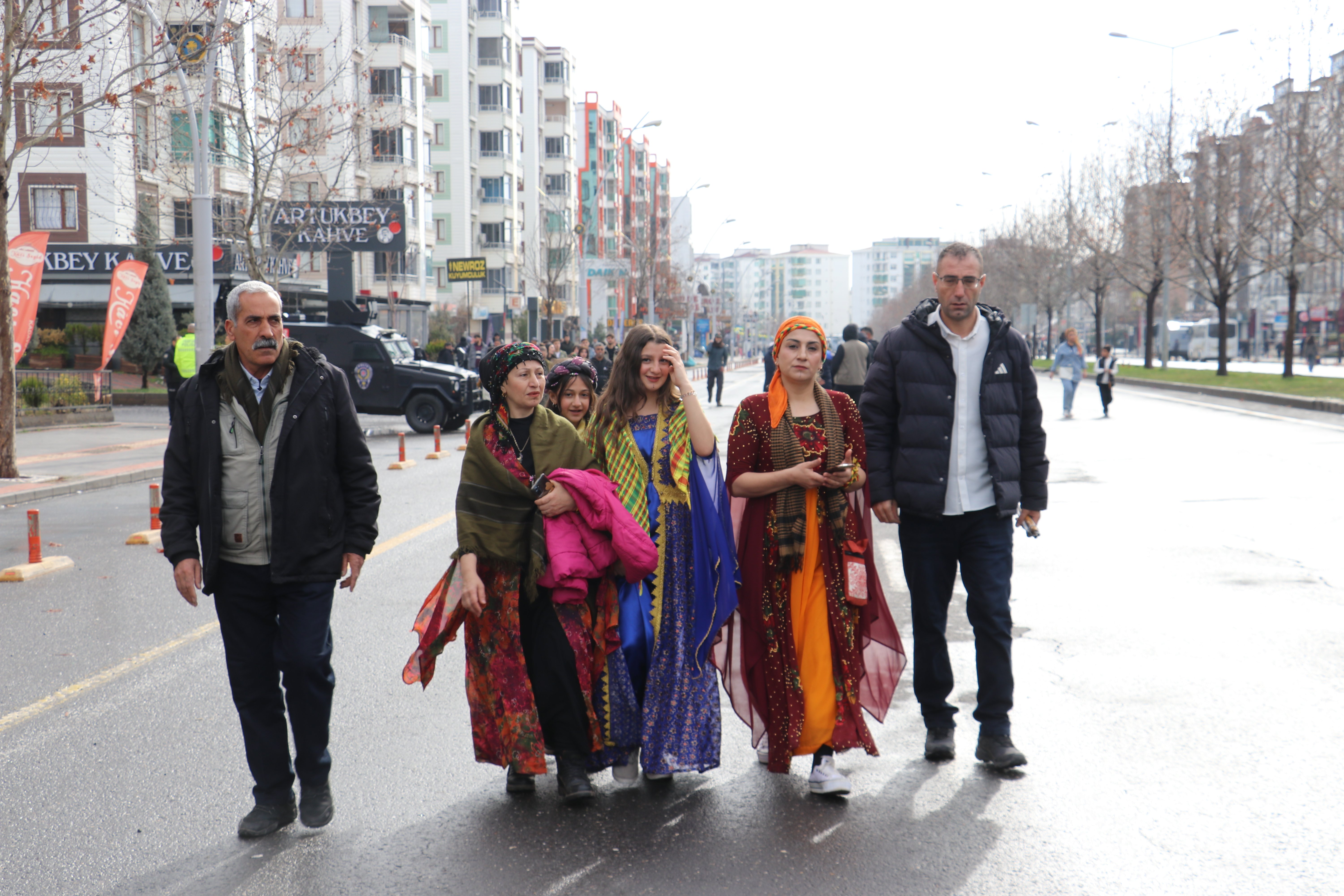 Diyarbakır Nevruz Kalabalığı
