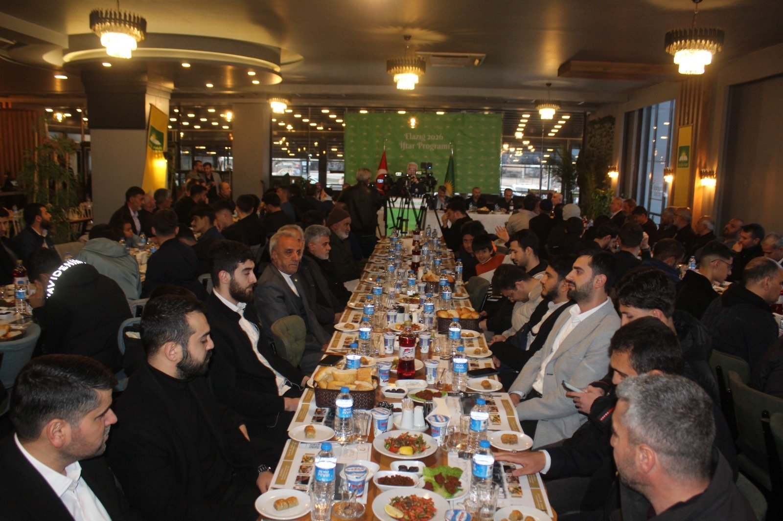 Zekeriya Yapıcıoğlu iftar programında