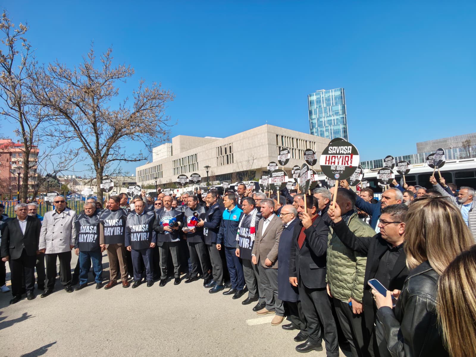 Memur-Sen üyeleri protesto gösterisinde