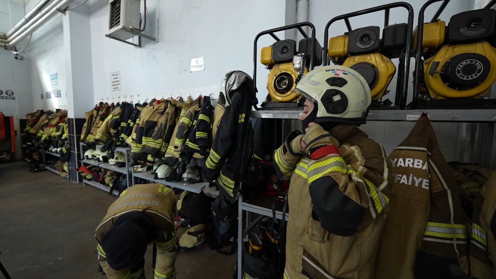 Diyarbakır kadın itfaiyecileri ekip fotoğrafı