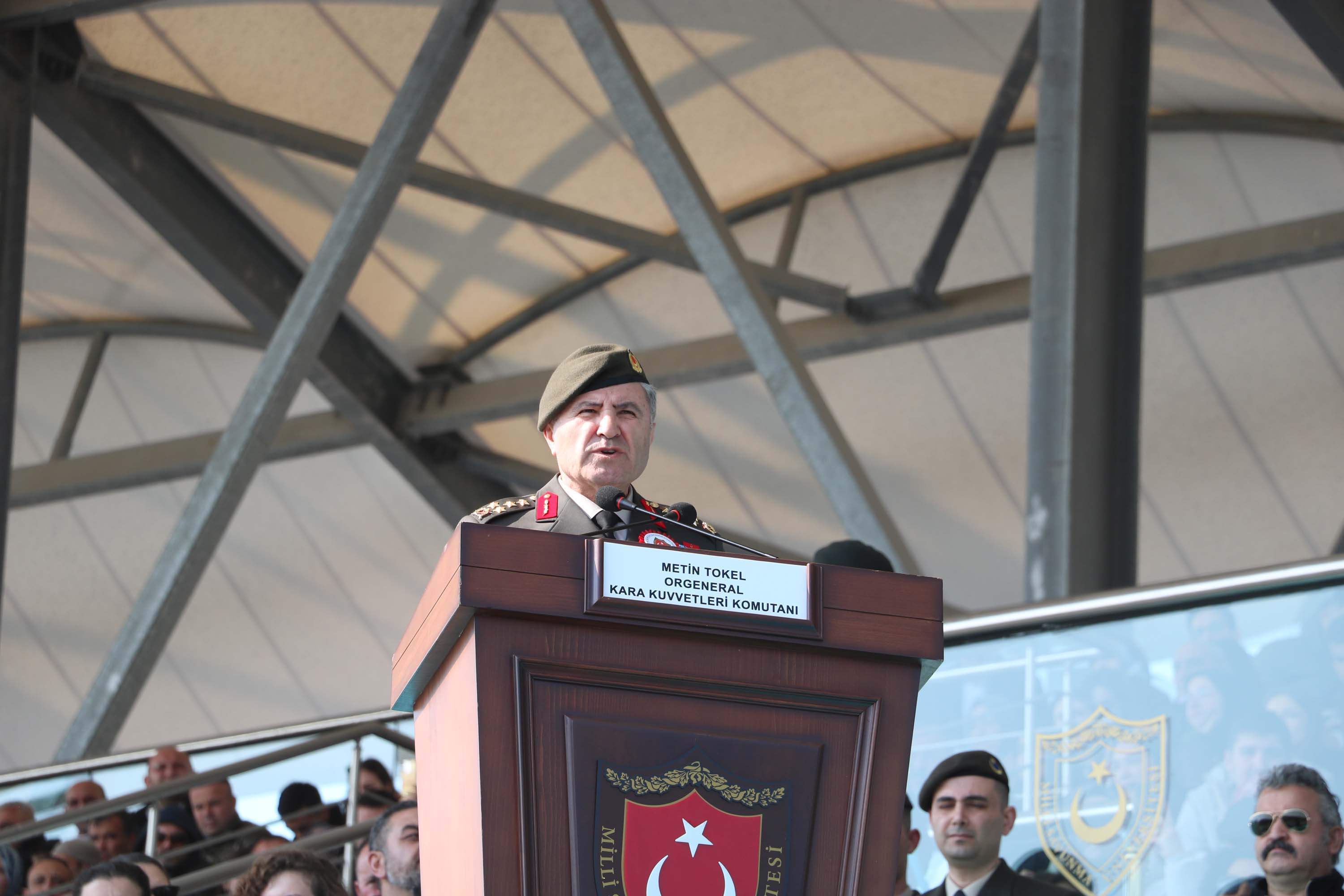 MSÜ mezuniyet töreni resmi geçidi