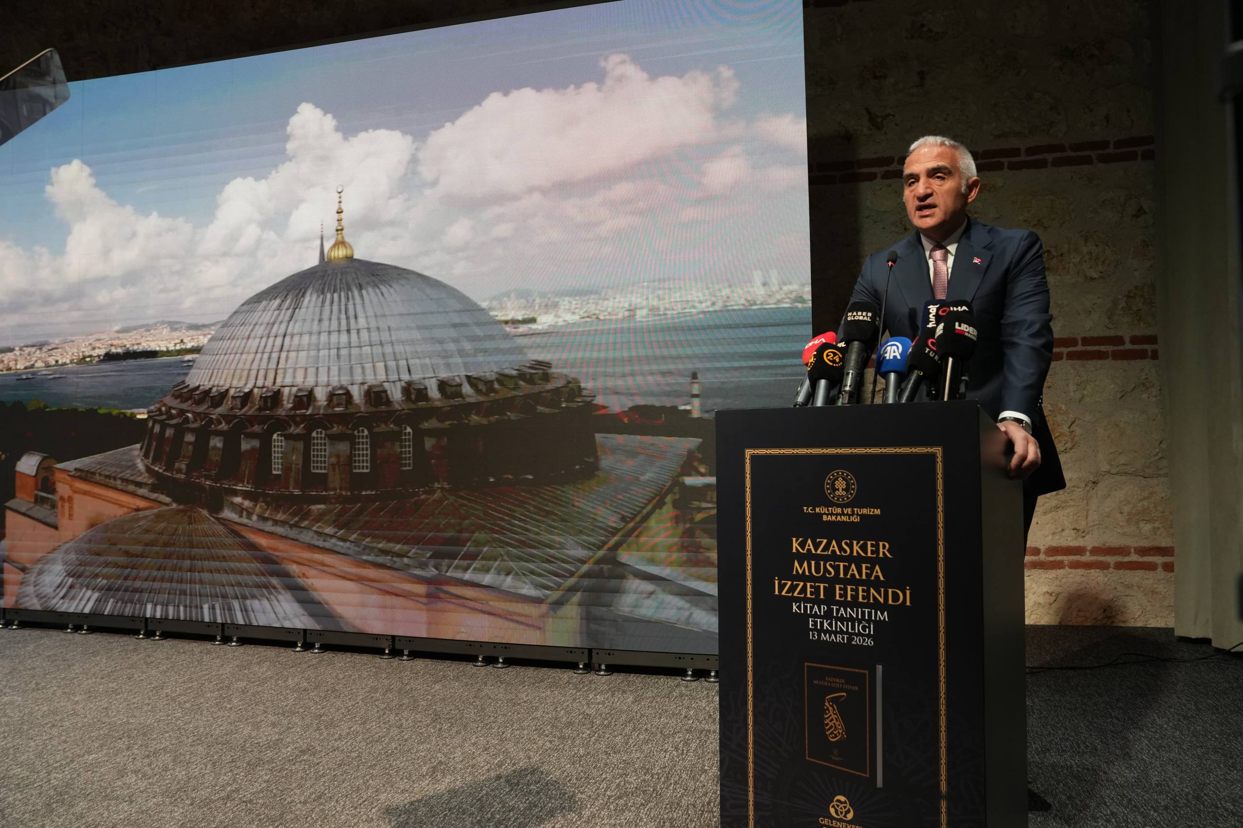 Kazasker Mustafa İzzet Efendi kitap lansmanı toplantısı