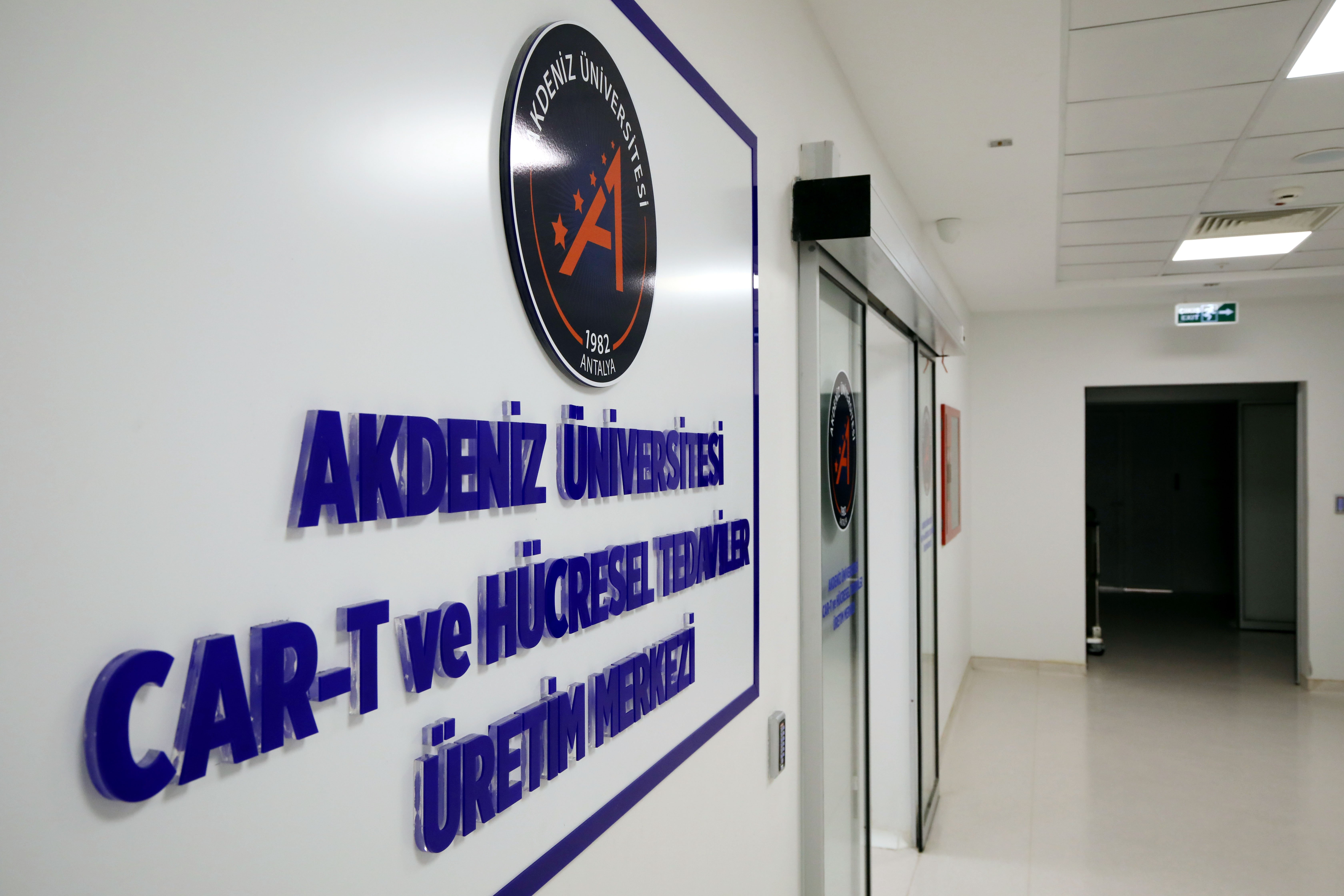 Prof. Dr. Ömer Özkan açıklama yapıyor