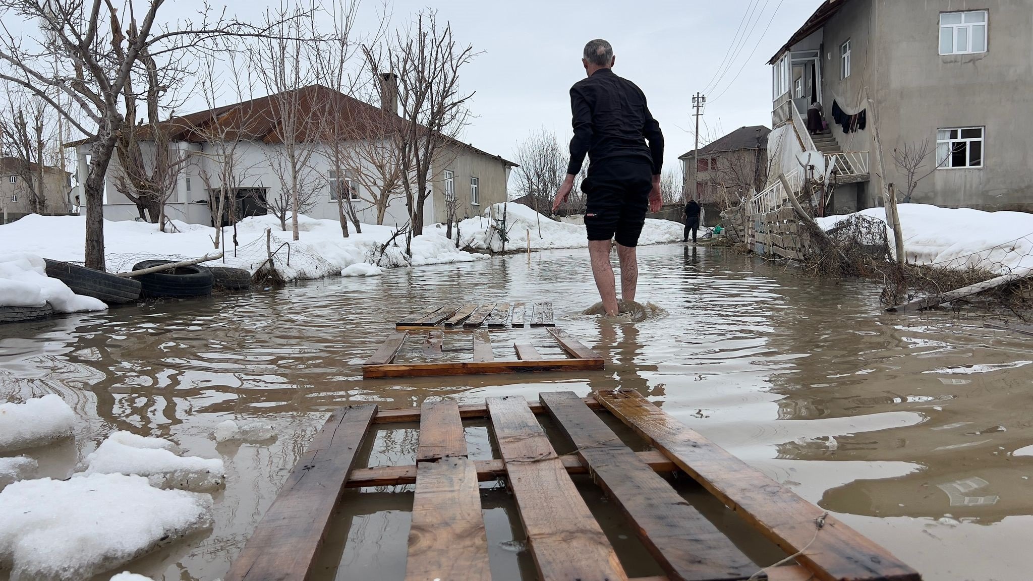 Yüksekova su baskını mahalle