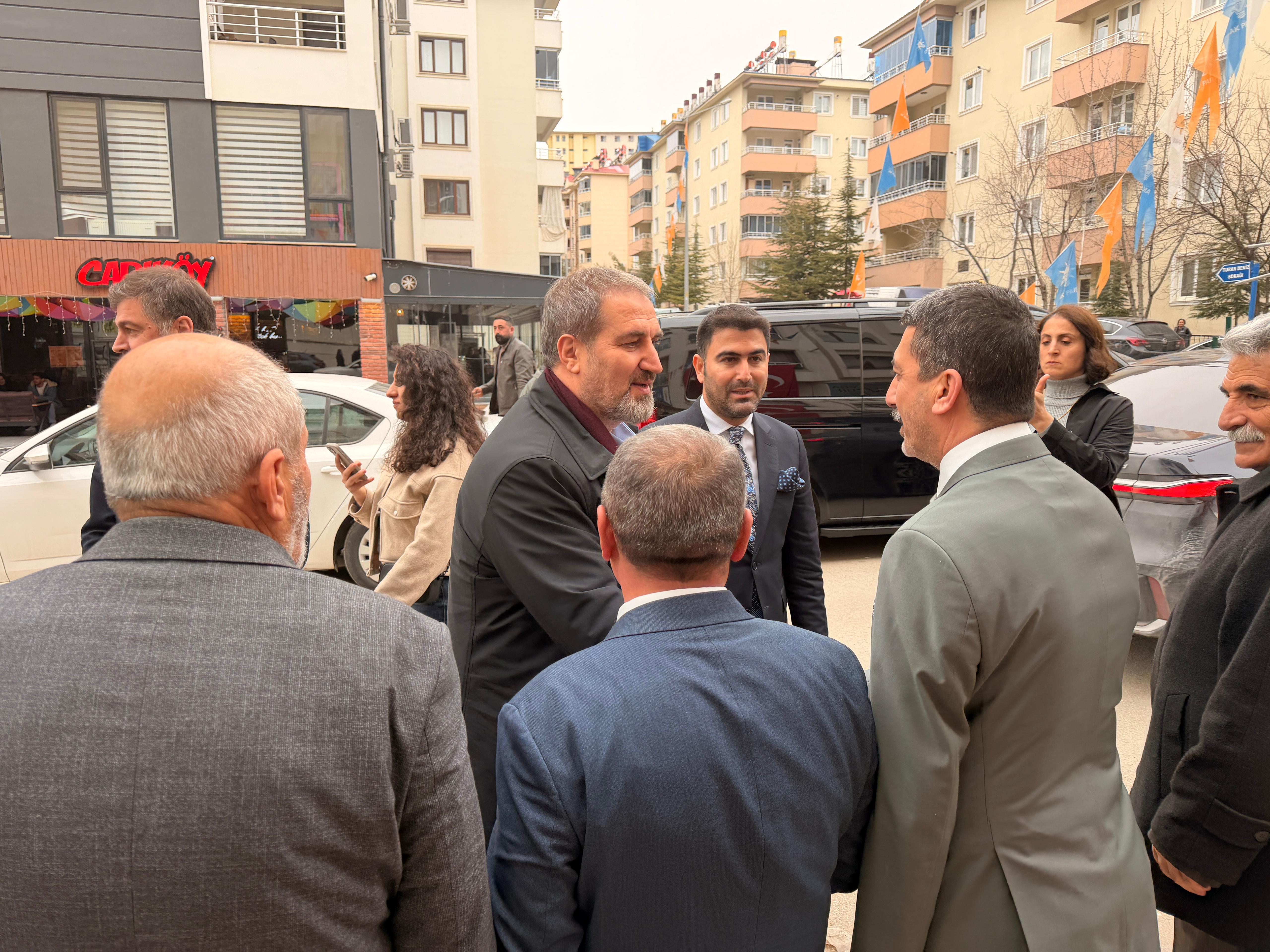 AK Partili Mustafa Şen Tunceli