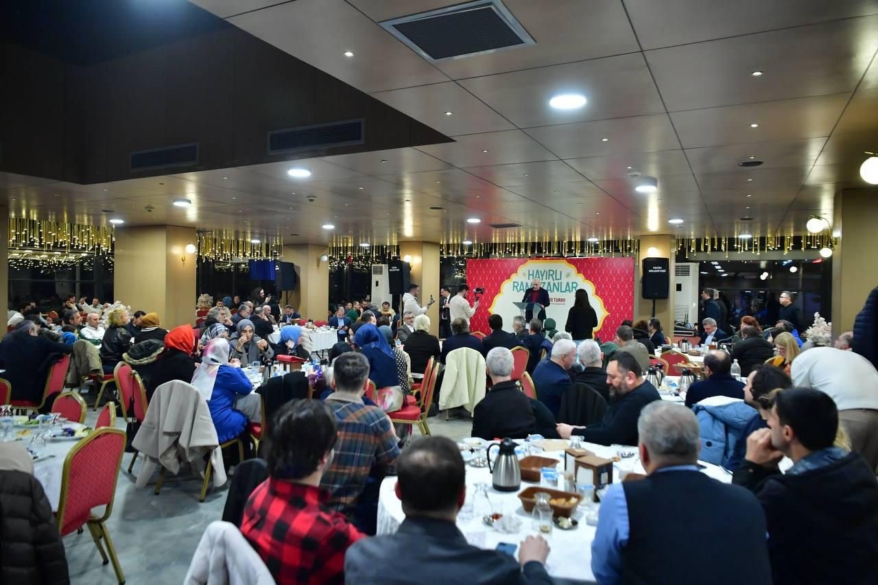 Fatih Belediye Başkanı Ergün Turan Basın Sahurunda