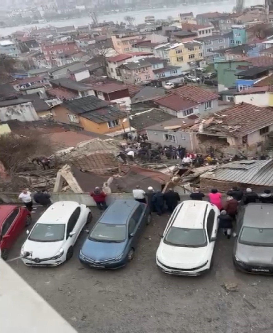 Fatih Enkaz Kurtarma AFAD Ekipleri