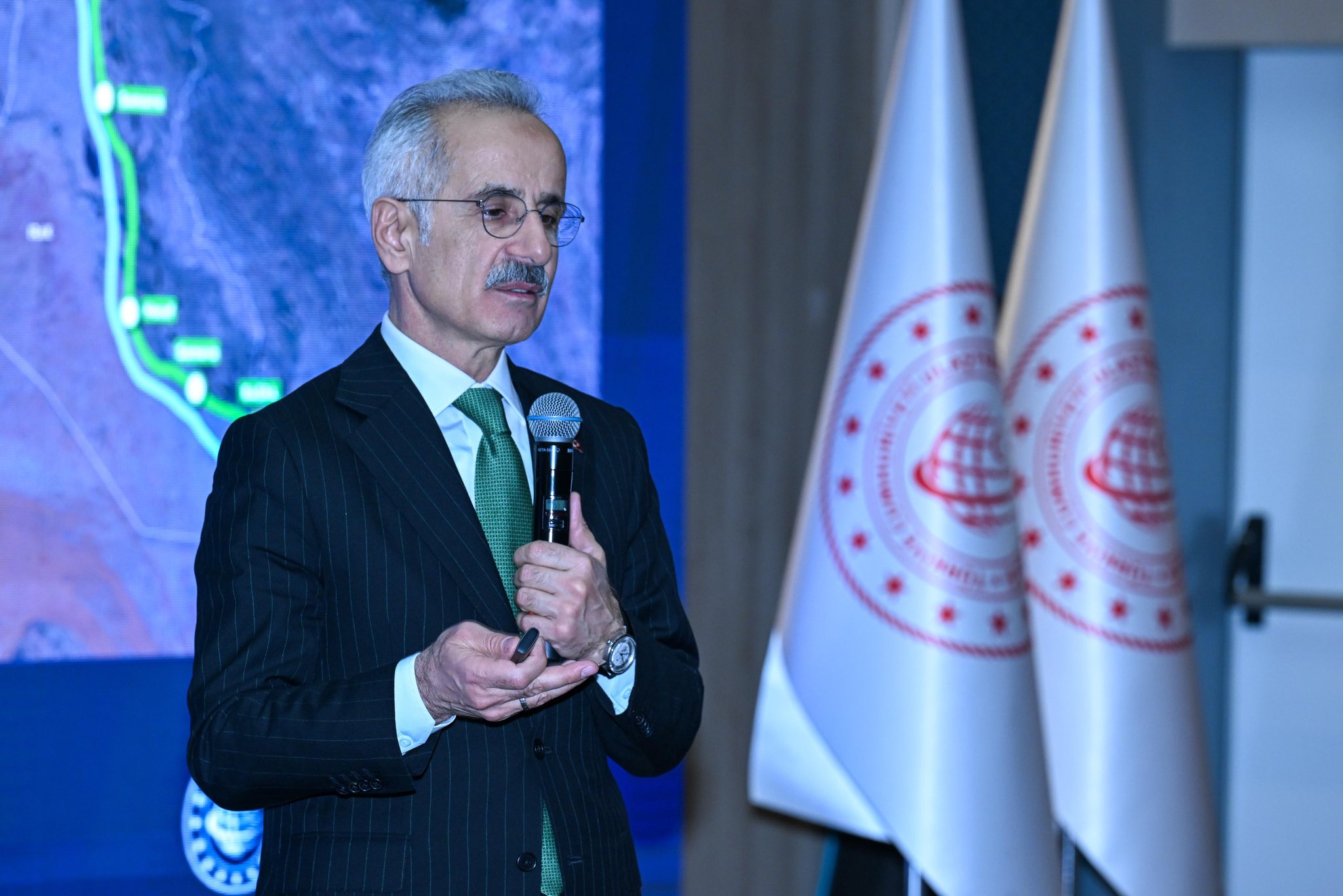 Bakan Uraloğlu lojistik projeler