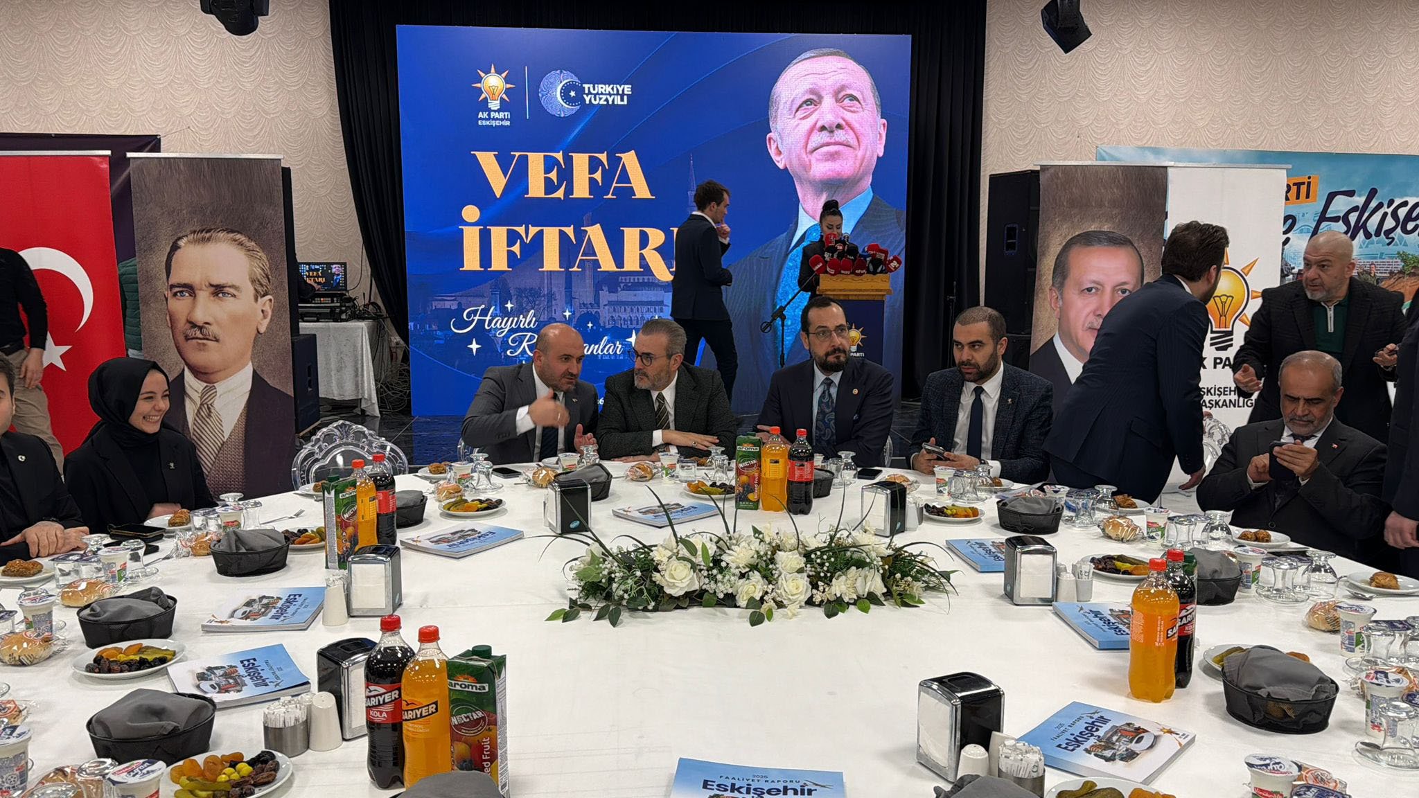 AK Parti toplantısı