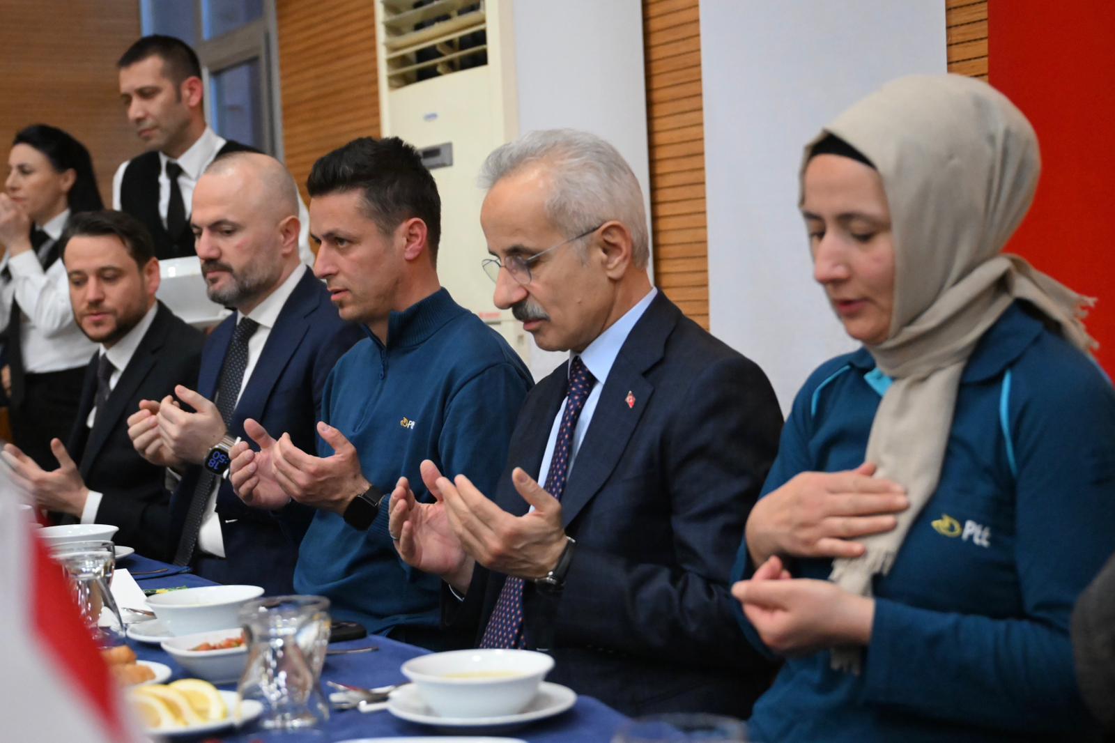 Bakan Uraloğlu iftar programında