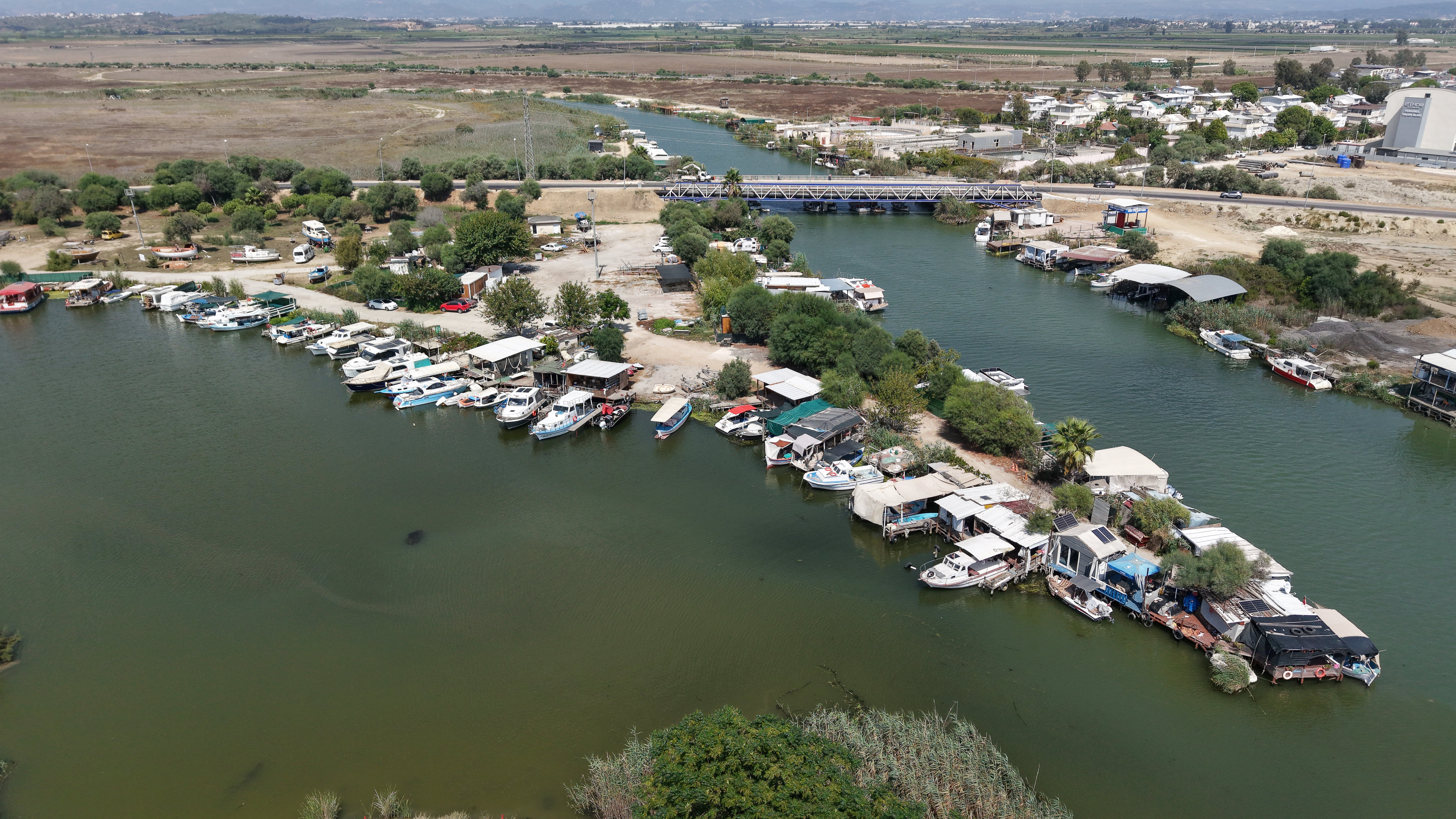 Antalya Acısu Nehri kaçak konteyner yıkım kararı