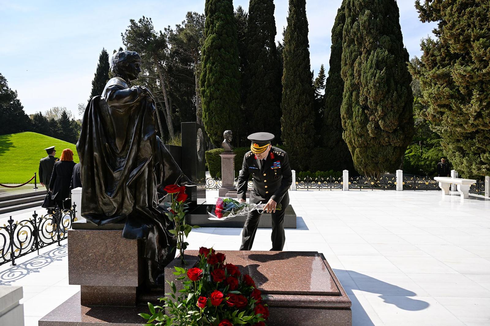 Orgeneral Metin Tokel Azerbaycan ziyareti