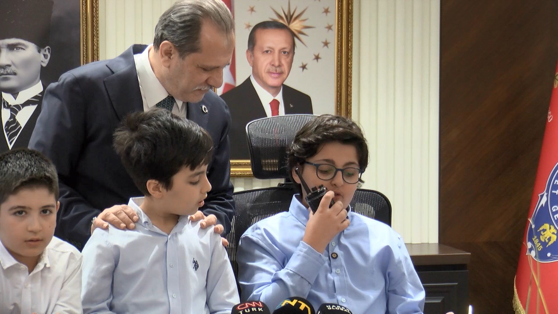 Şehit çocuğu Yusuf Alp Cevher emniyet müdürlüğü makamında