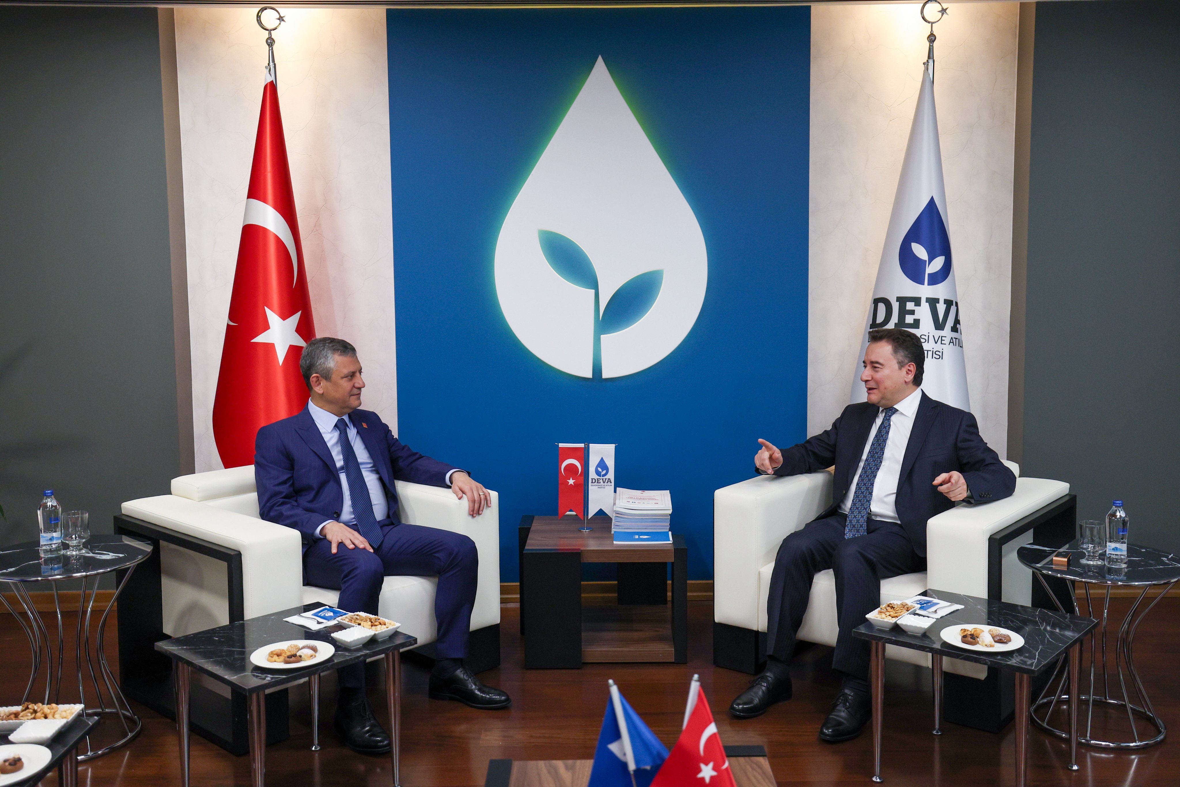 Özgür Özel ve Ali Babacan görüşmesi