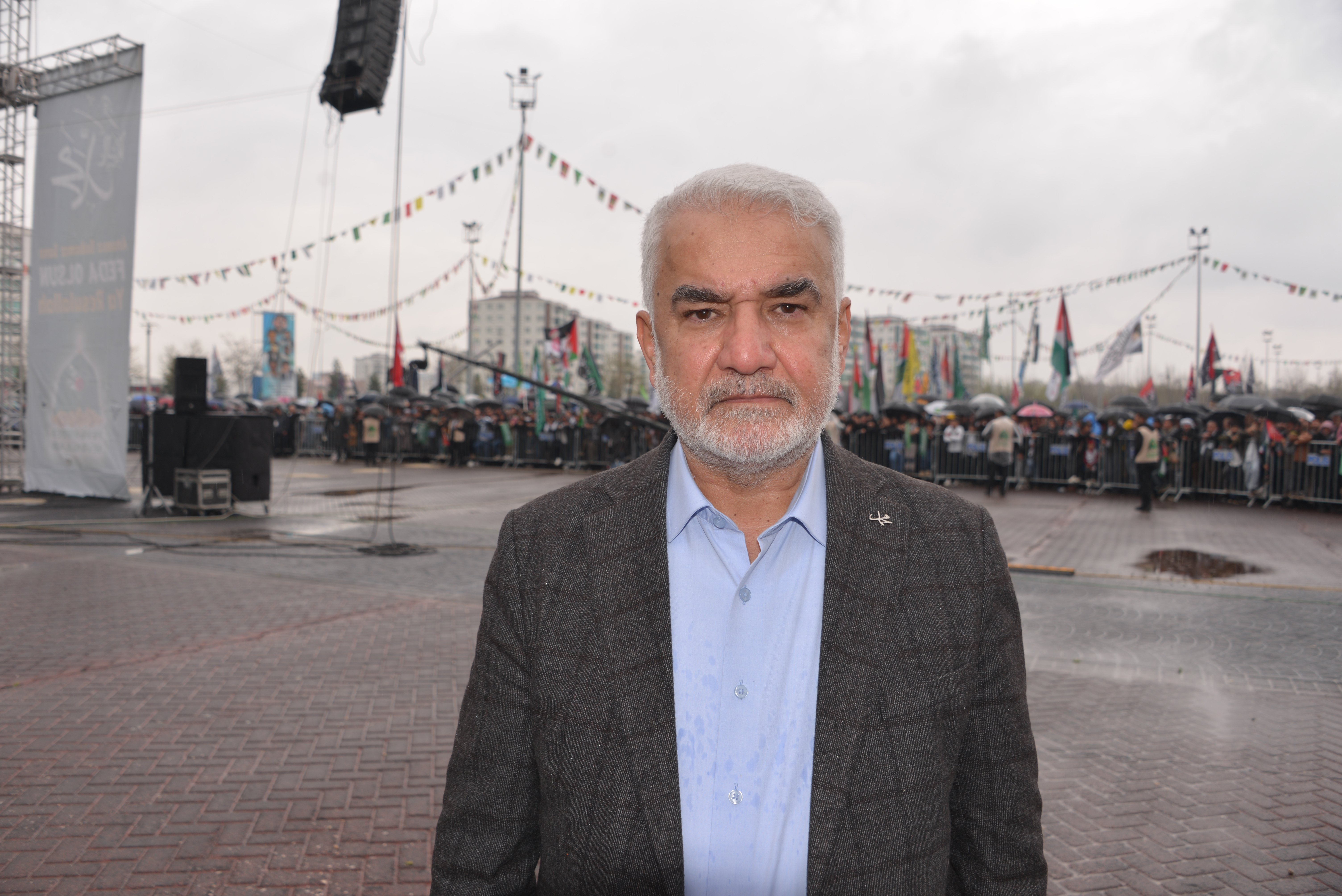 HÜDA PAR lideri Yapıcıoğlu ve katılımcılar