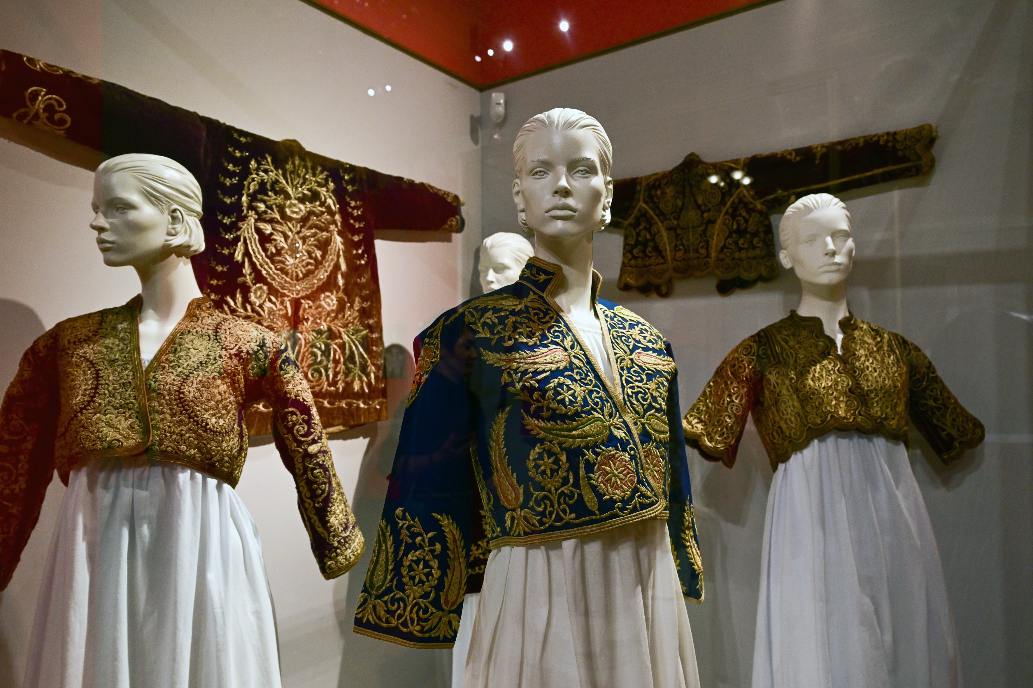 Osmanlı gelinlikleri sergisi