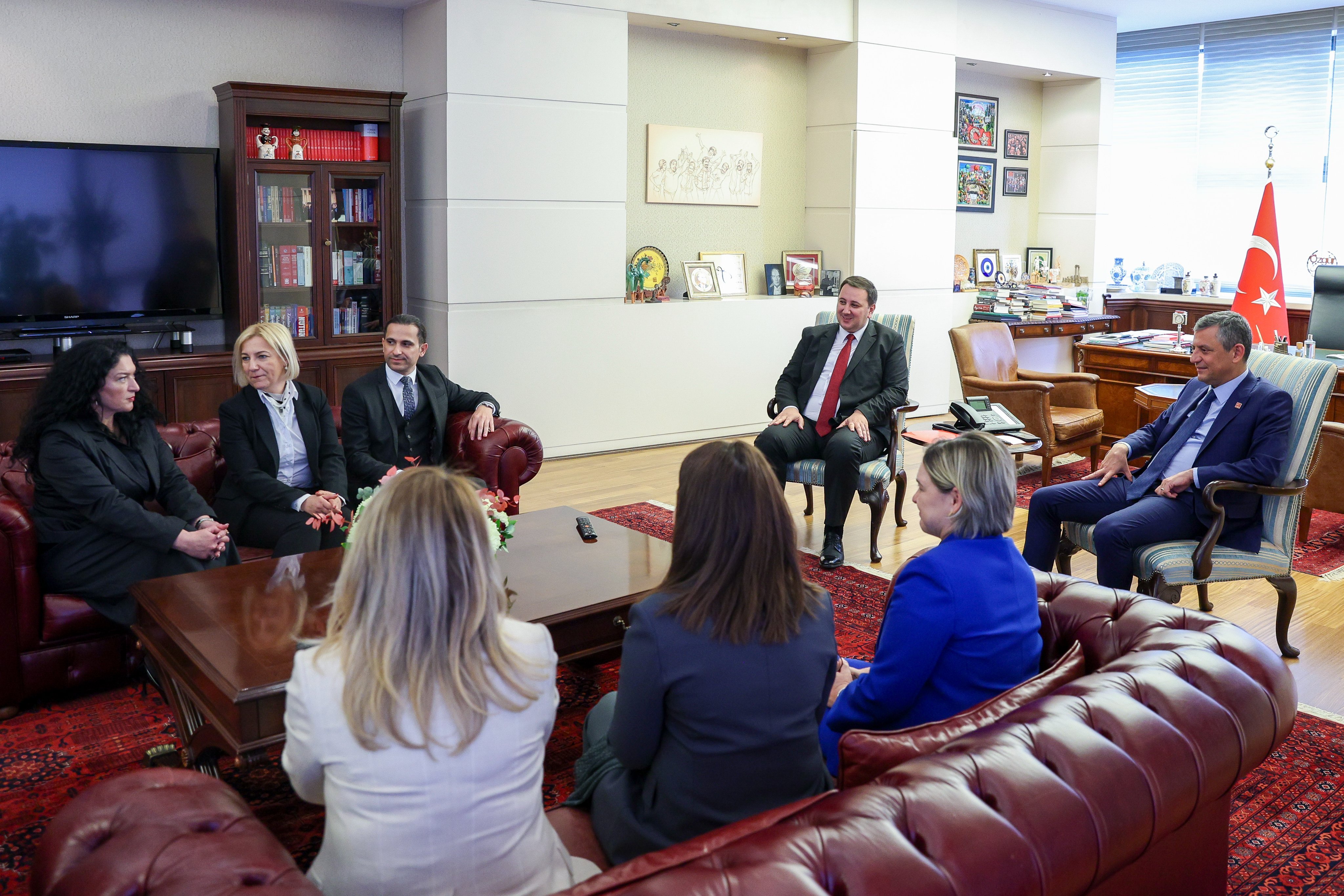 Özgür Özel Kuzey Makedonya heyeti