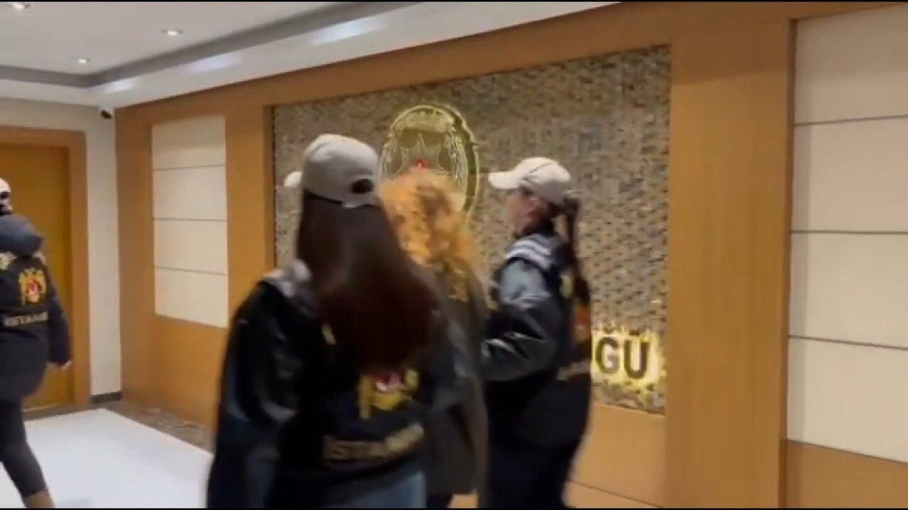 Polis ekipleri görev başında