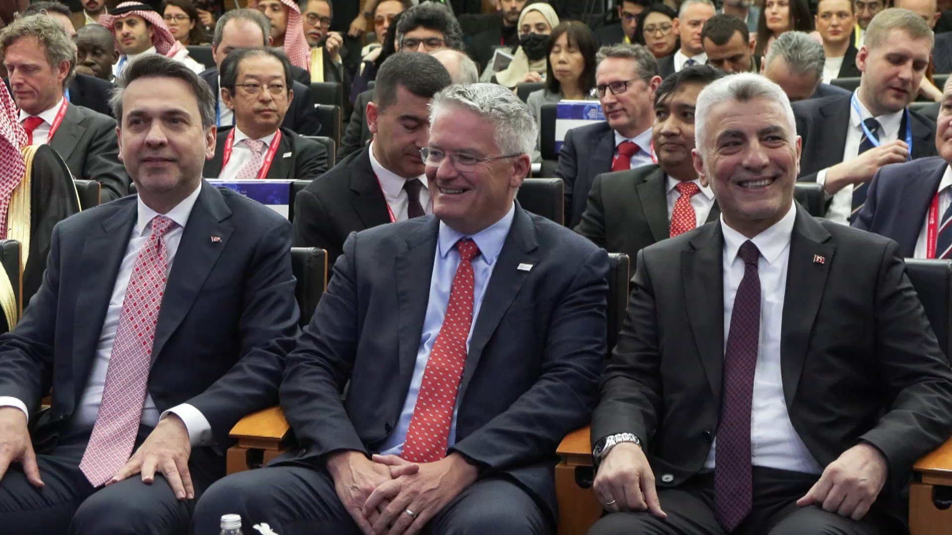 Enerji Bakanı Alparslan Bayraktar OECD forumunda konuşuyor