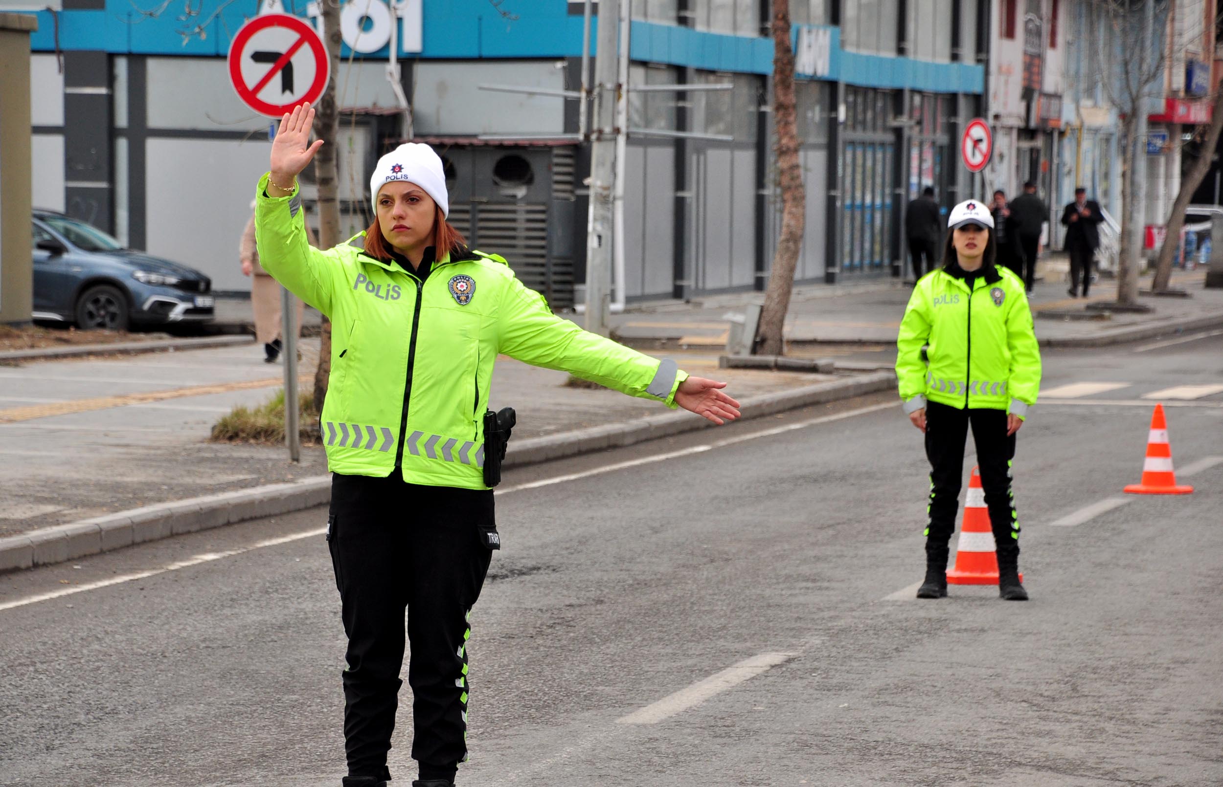 Polis memuru Burcu Sevindik