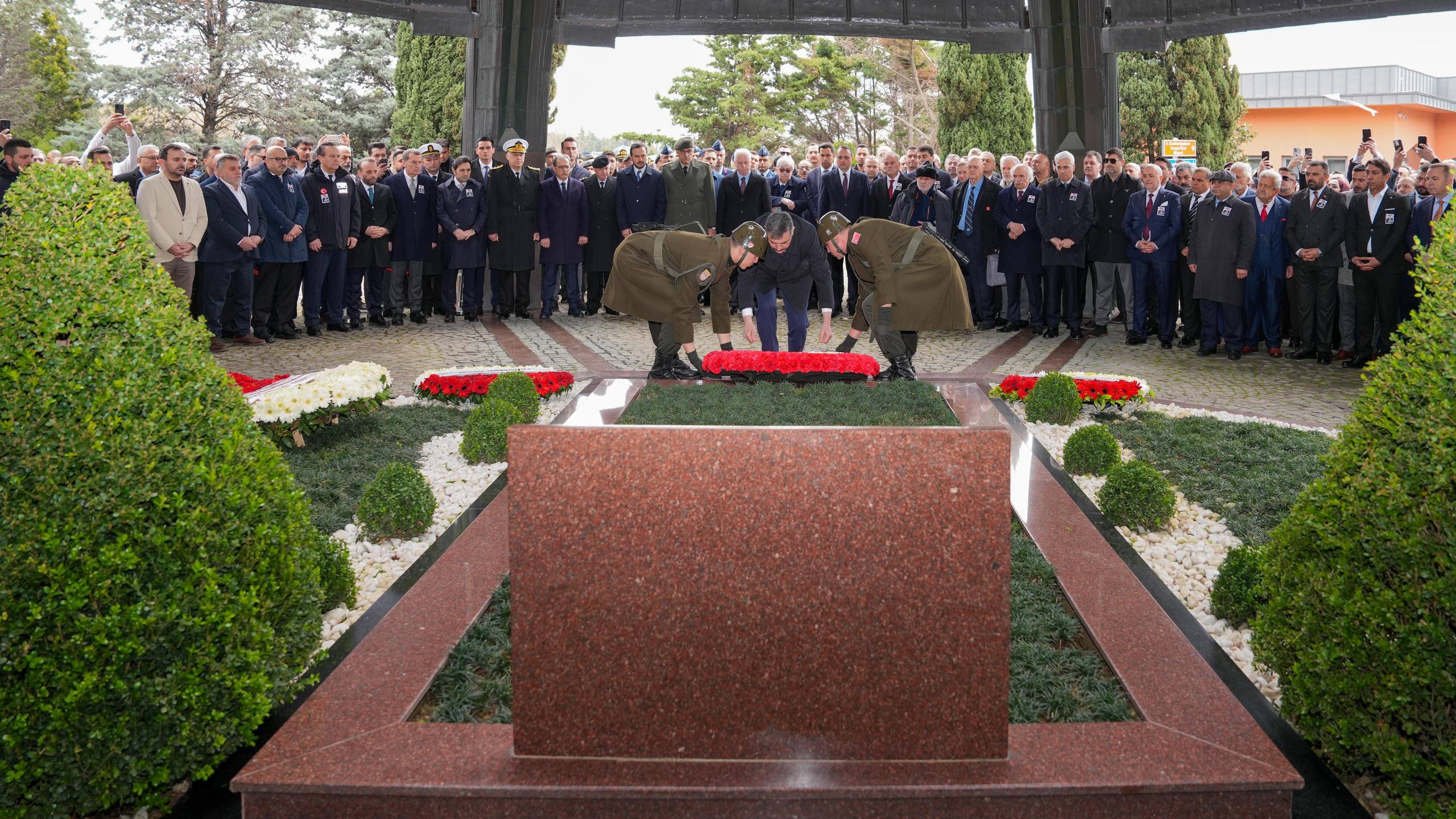Turgut Özal anma töreni devlet erkanı