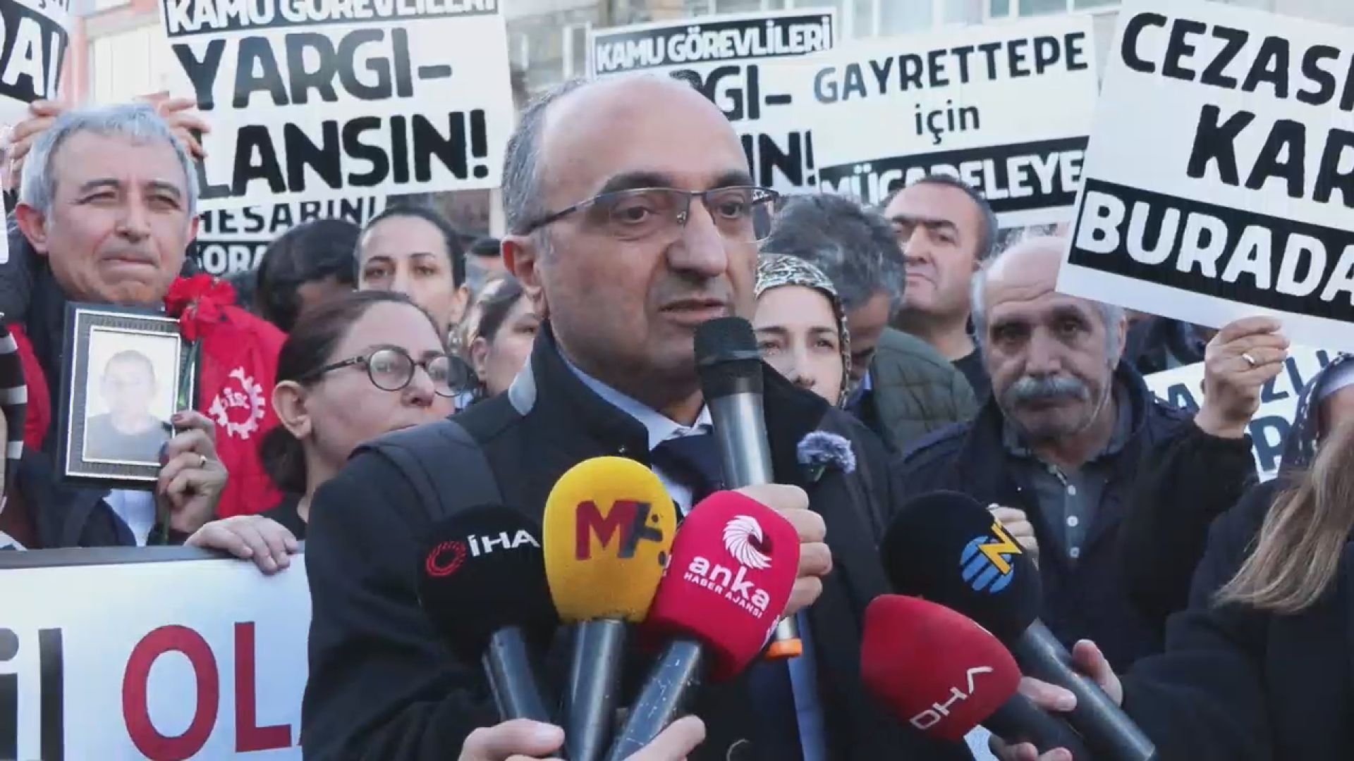 Beşiktaş Yangını Kurbanları Anılıyor