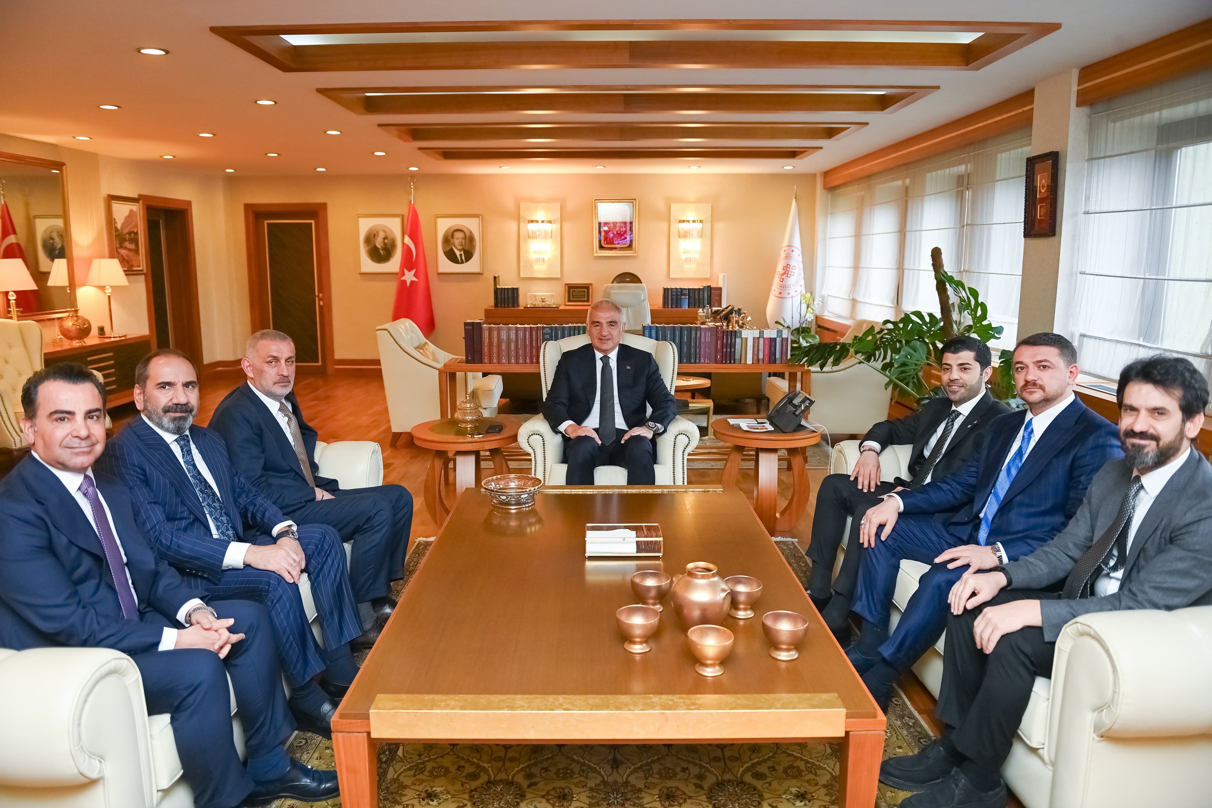 Mehmet Nuri Ersoy İbrahim Hacıosmanoğlu toplantı
