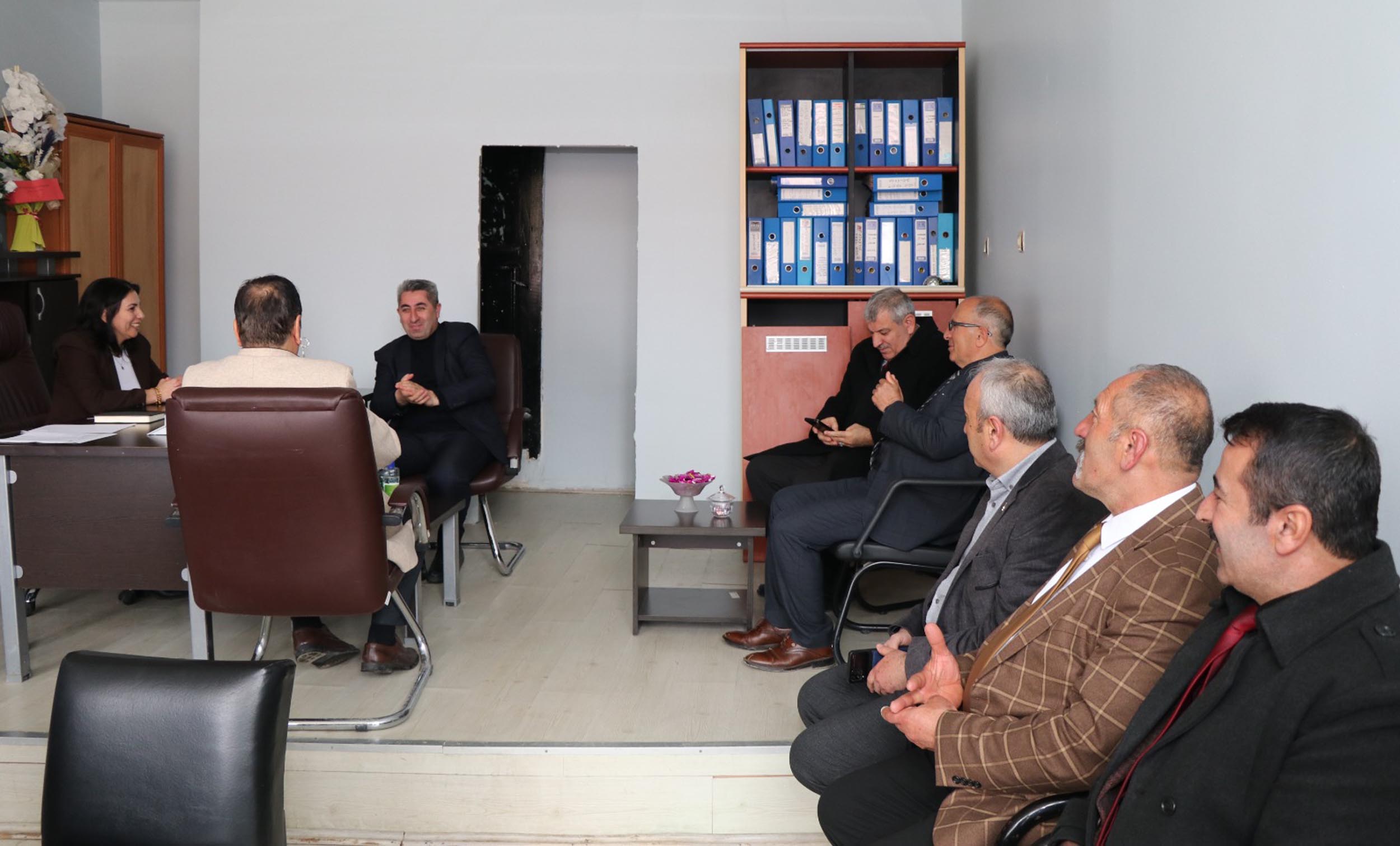 Fatma Candaş esnaf ile görüşme