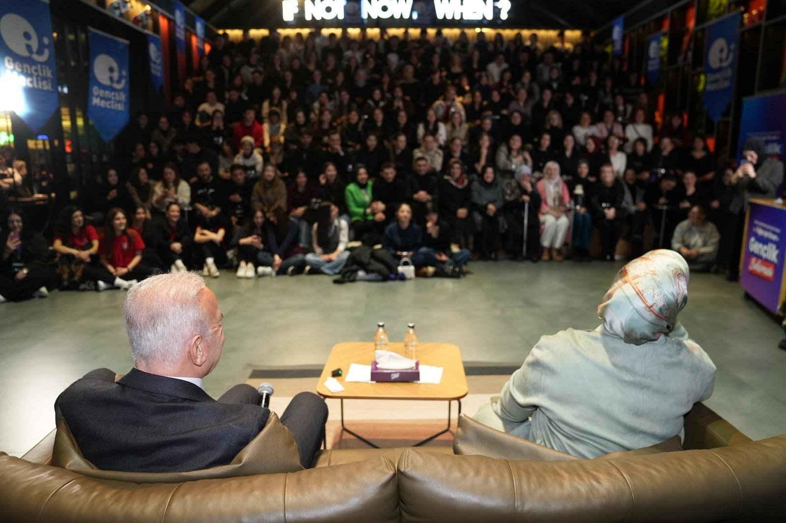 Tuğba Işık Ercan gençlerle sohbet