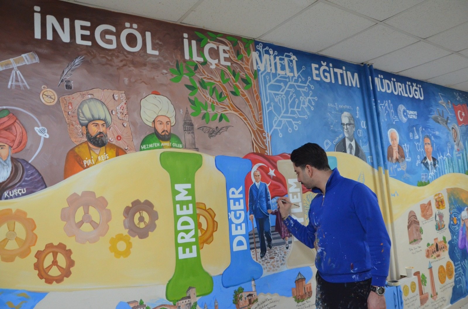 Muhammet Nurbiçer duvar resmi çalışması