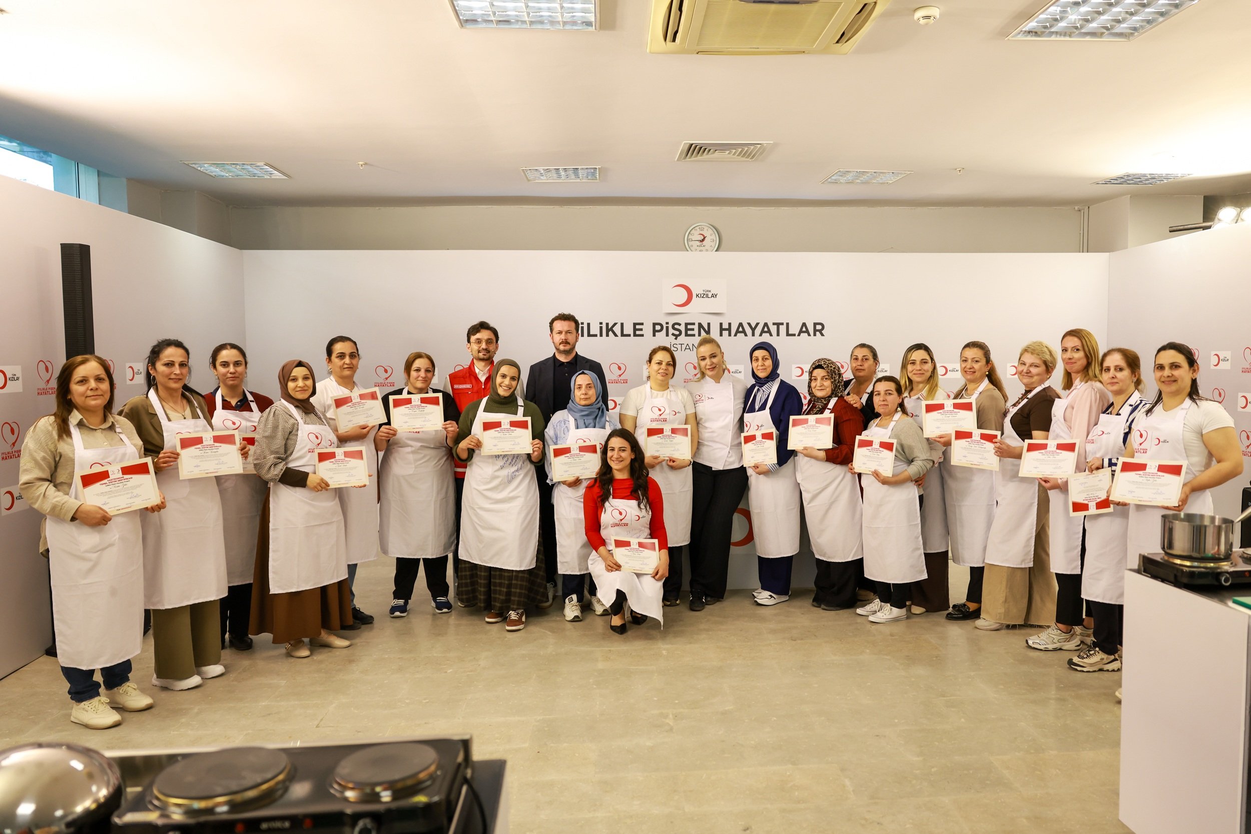 Türk Kızılay İyilikle Pişen Hayatlar Atölyesi