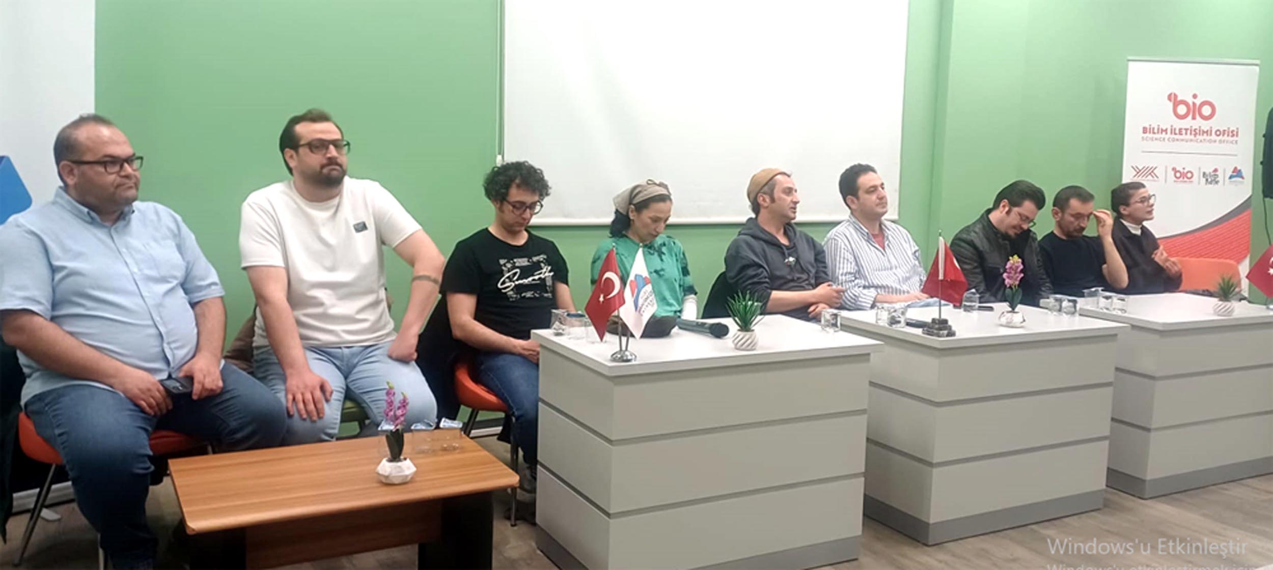 Tiyatro Oyunundan Bir Kare